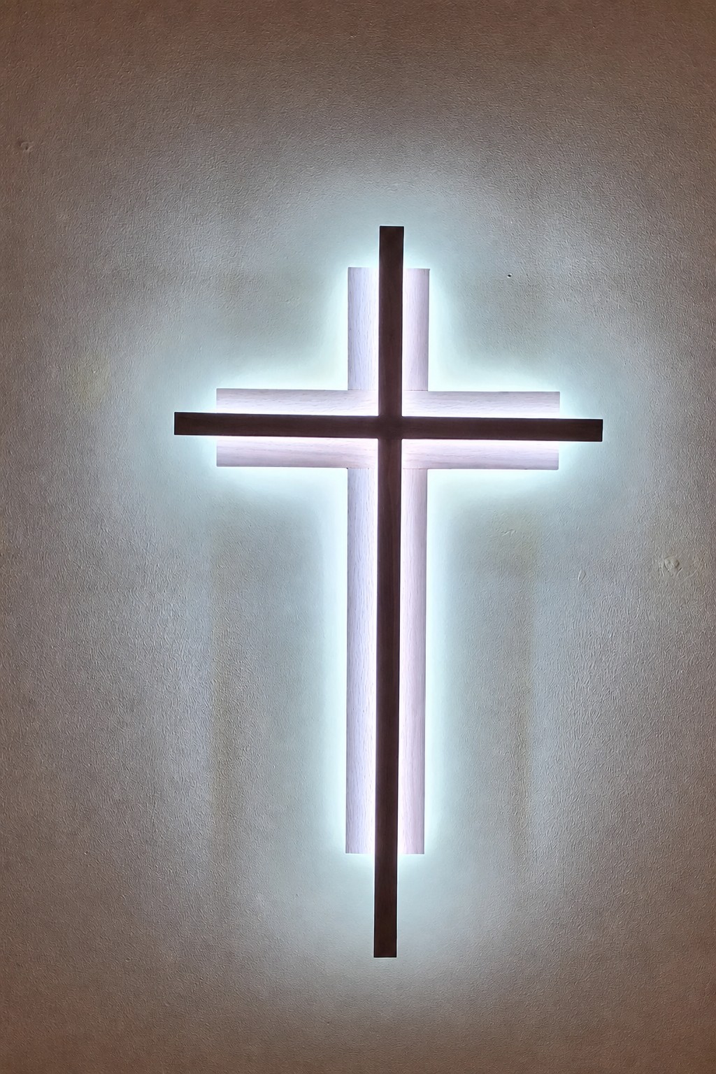 34-inch Trinity Lighted Cross, detail 7