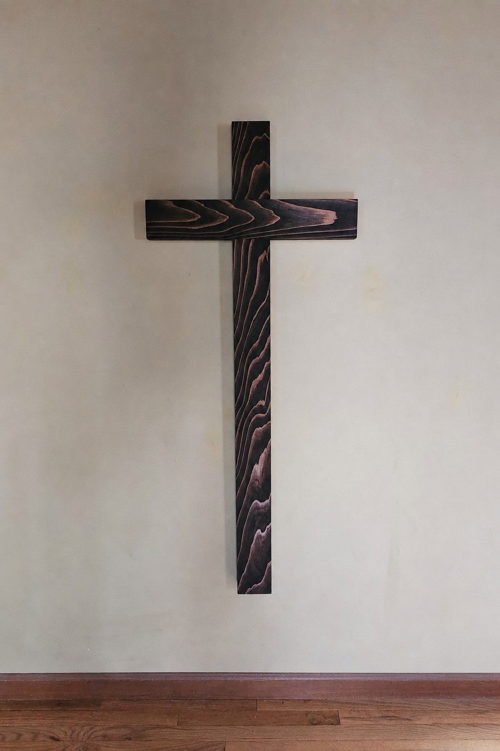 4.5-foot Outdoor Lighted Cross, view 2