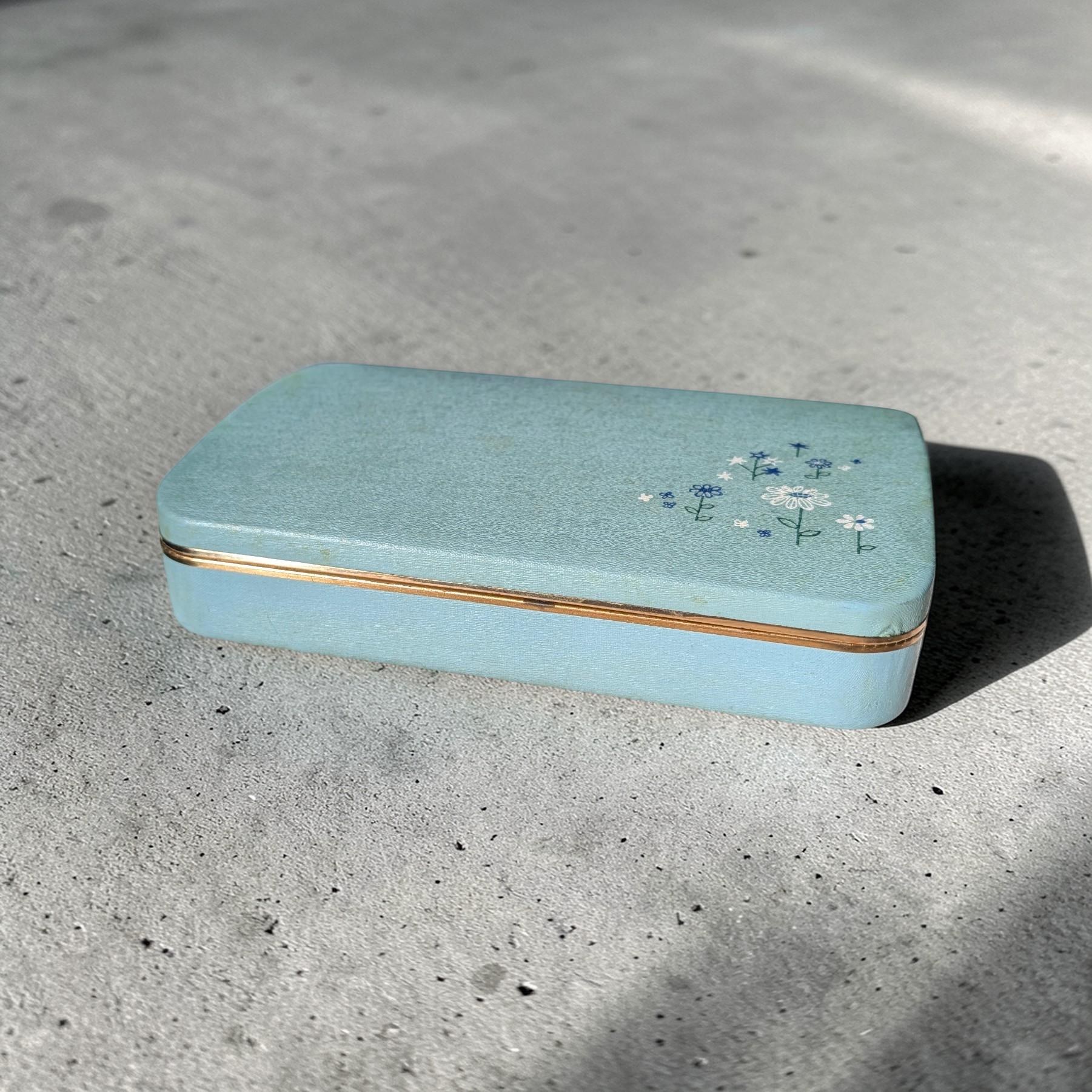 Vintage Blue Jewelry Box Farrington USA, view 4