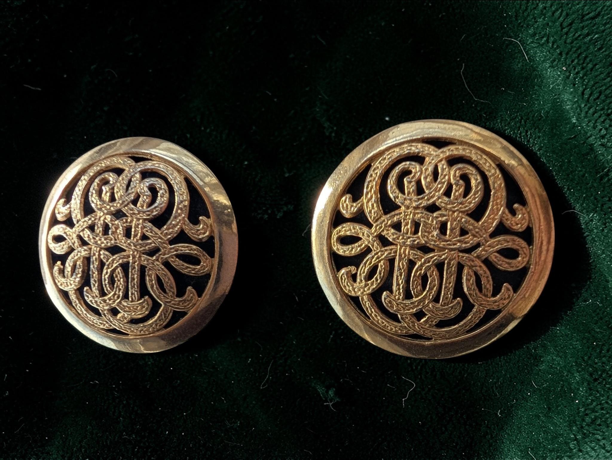 Vintage Gold Tone Filigree Clip on Earrings, Elegant Retro Costume Jewelry, view 6