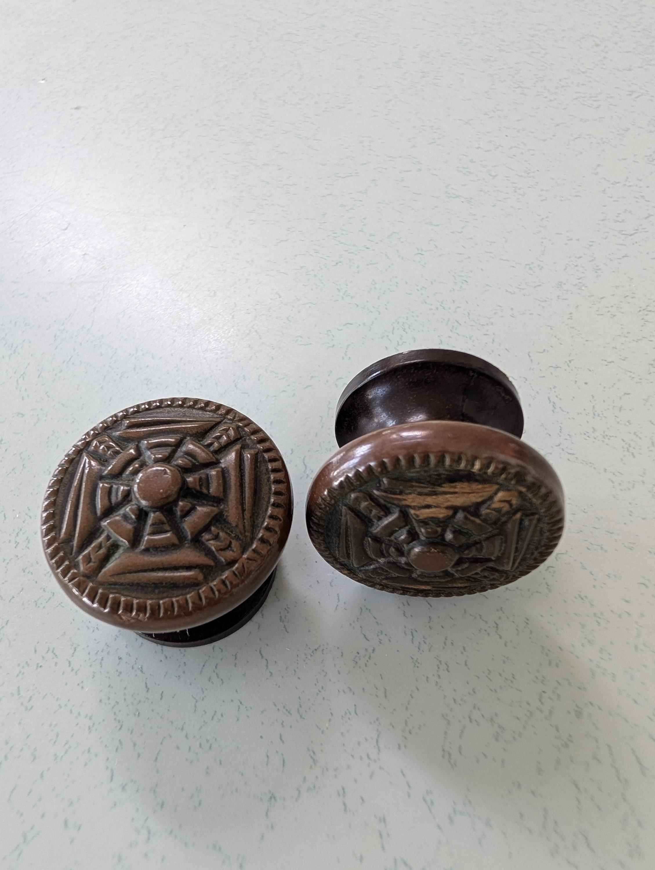 Original Majestic Radio Knobs – Matched Pair – 1929–1932 Console Radio Controls, view 2
