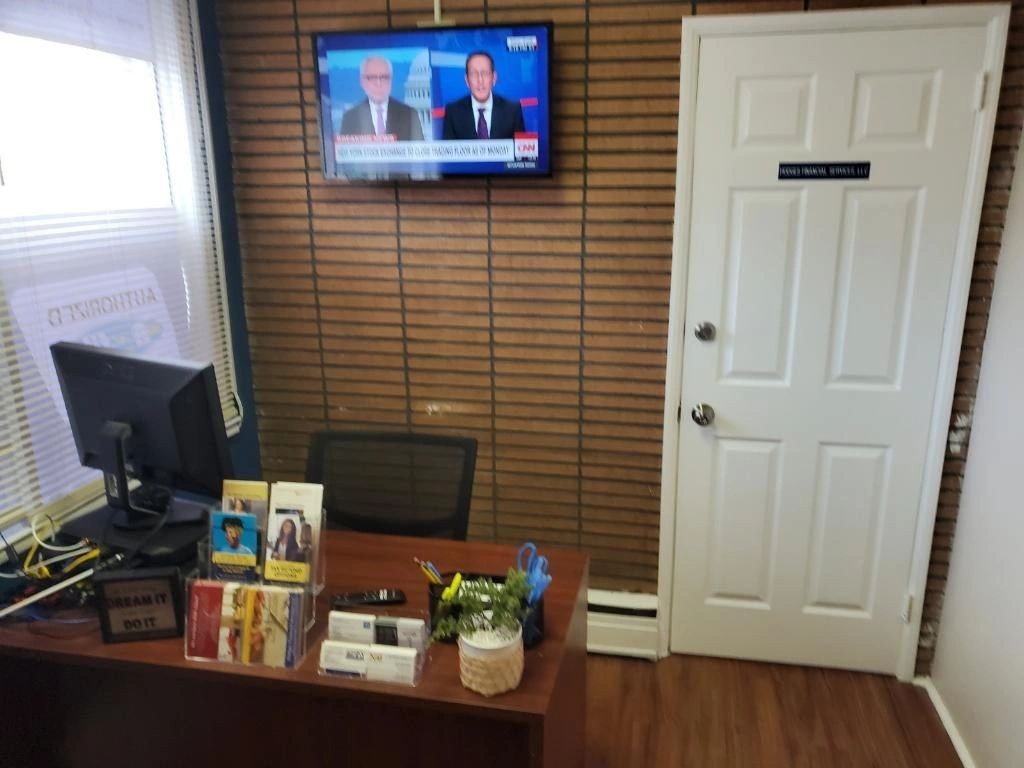 Hodges Financial Services office environment