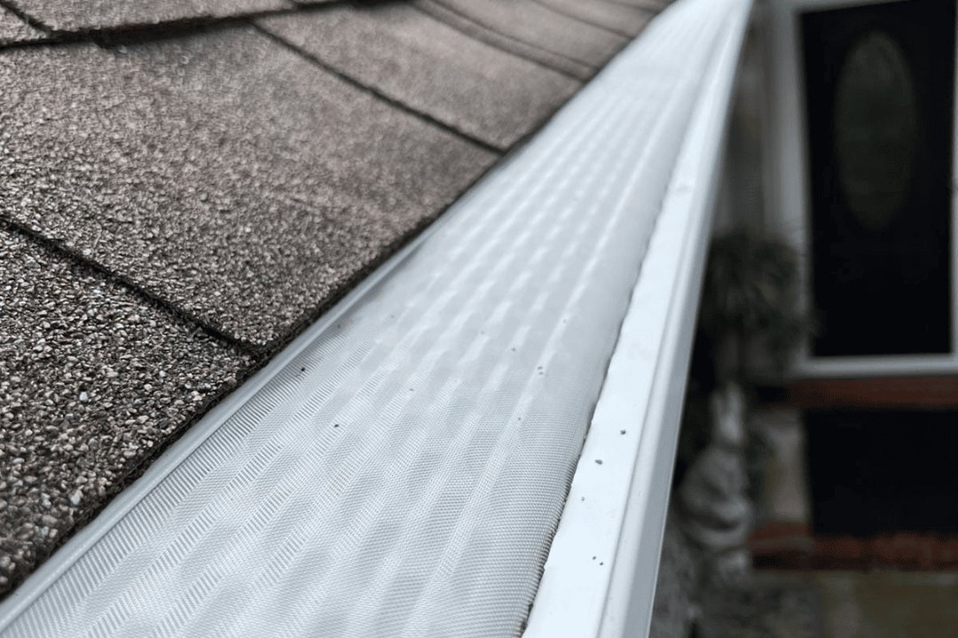 Seamless gutter detail
