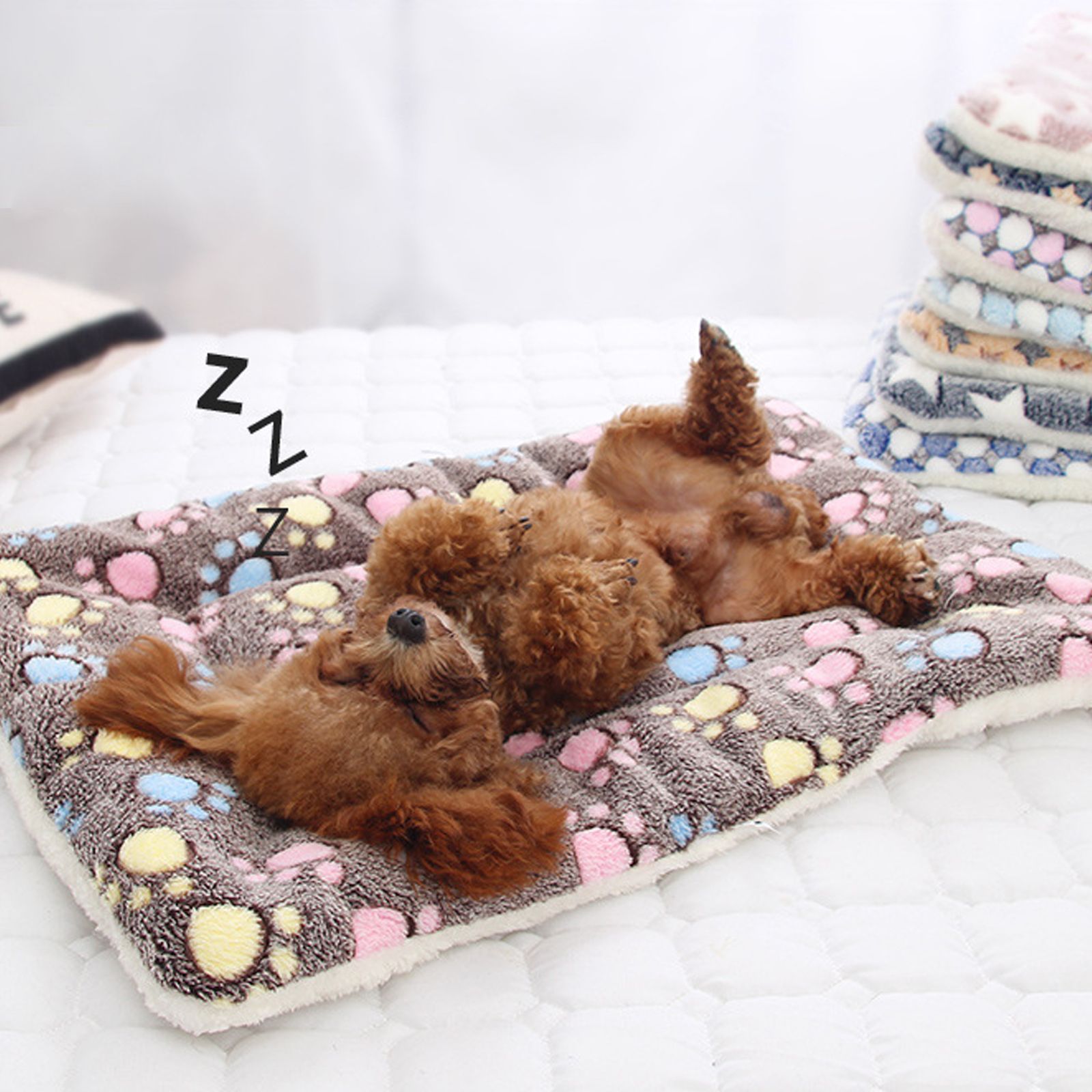 Warm anti-slip cushion bed for dogs and cats