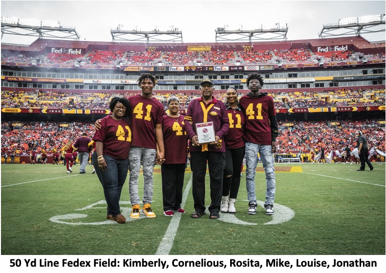 Mike Bass at the 2022 Washington Ring of Fame celebration, photo 1