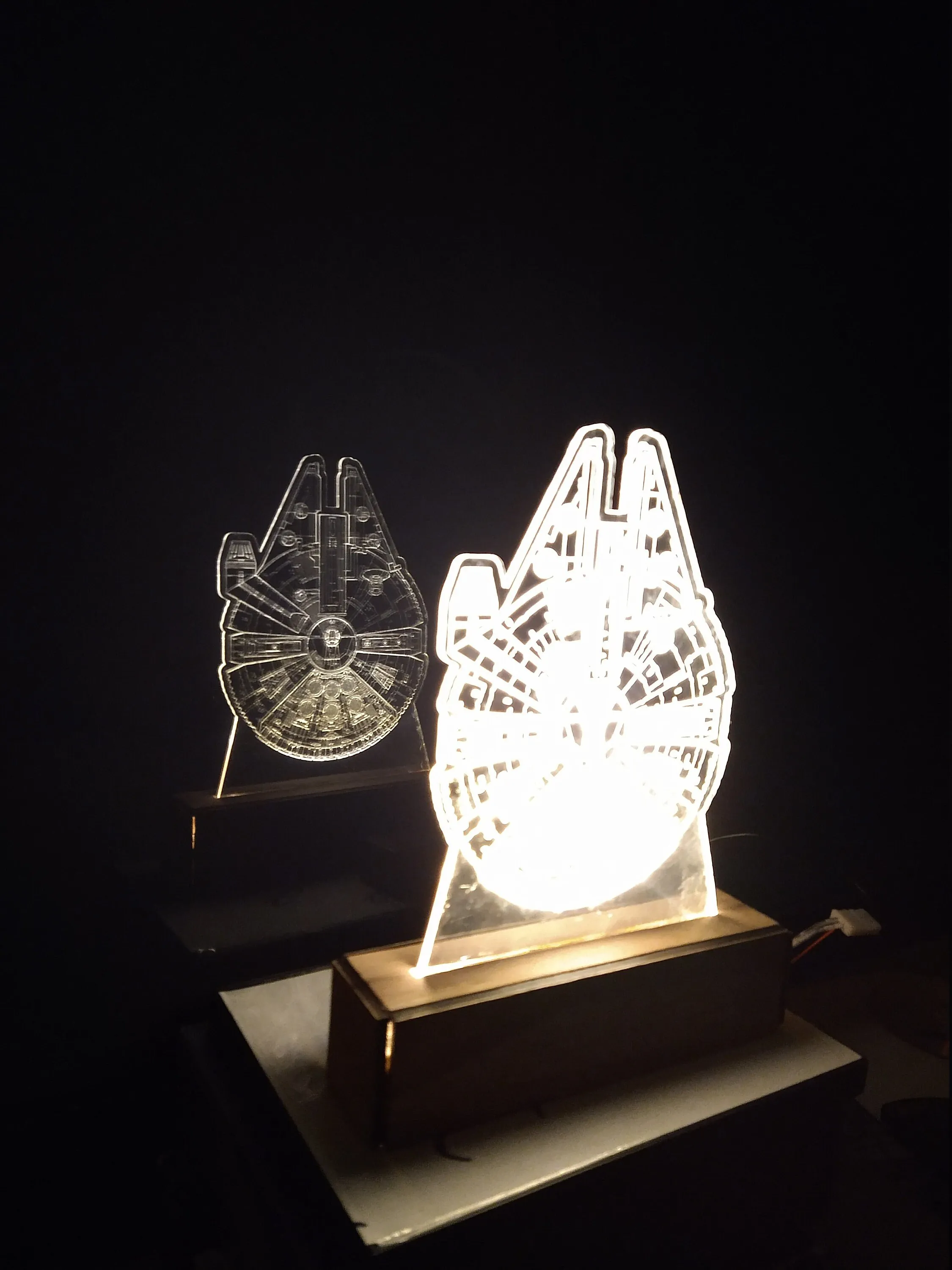 Millennium Falcon Acrylic Light Stand detail 2