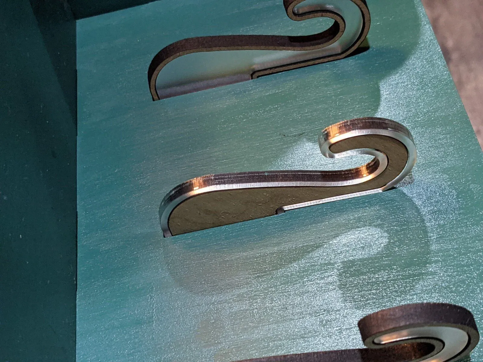 Key holder detail 4