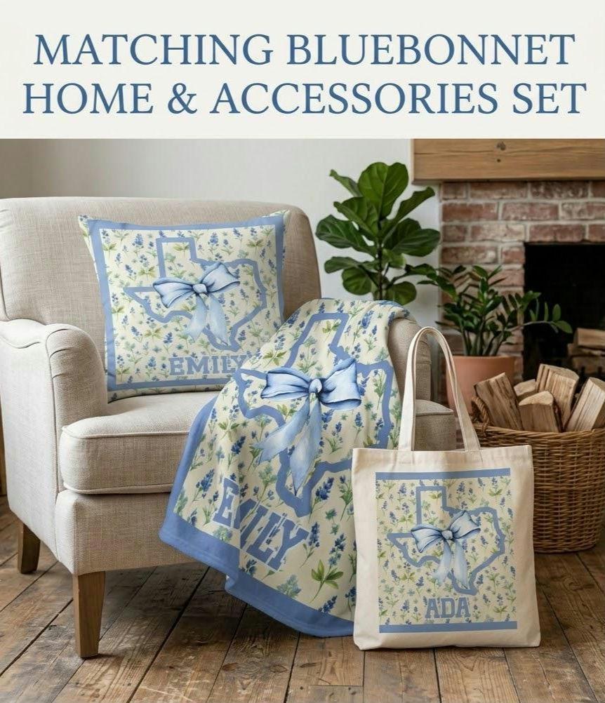 Texas Gifts for Her, Bluebonnet Blanket, Texan Gifts, Texas Outline, Texas Gifts for Her, Custom College Blanket, Texas Themed Decor