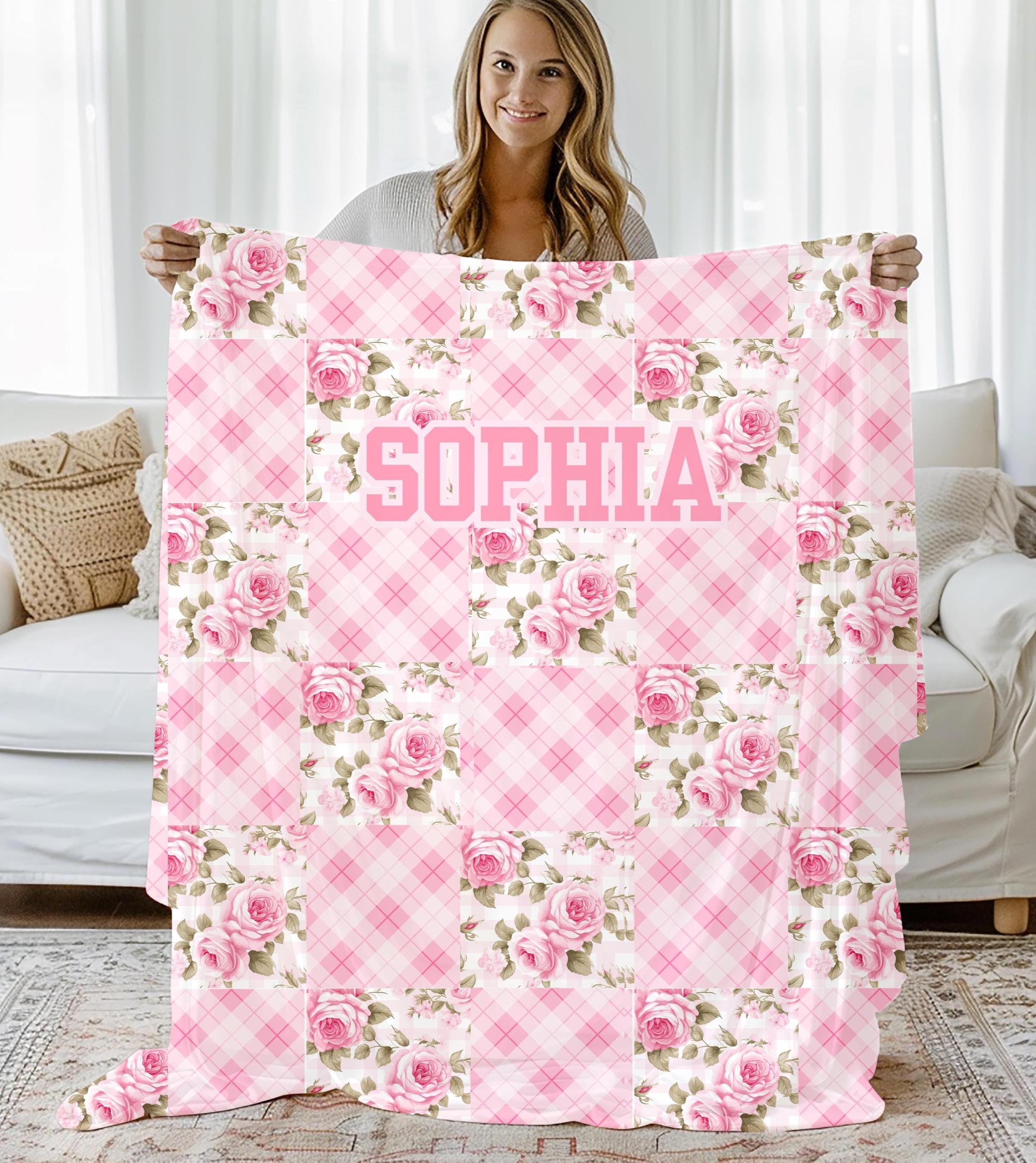 College Blanket Gift, Personalized Name Blanket, Girls Comforter, Custom Name Blanket, Personalized Flower Blanket, Little Girl Blanket