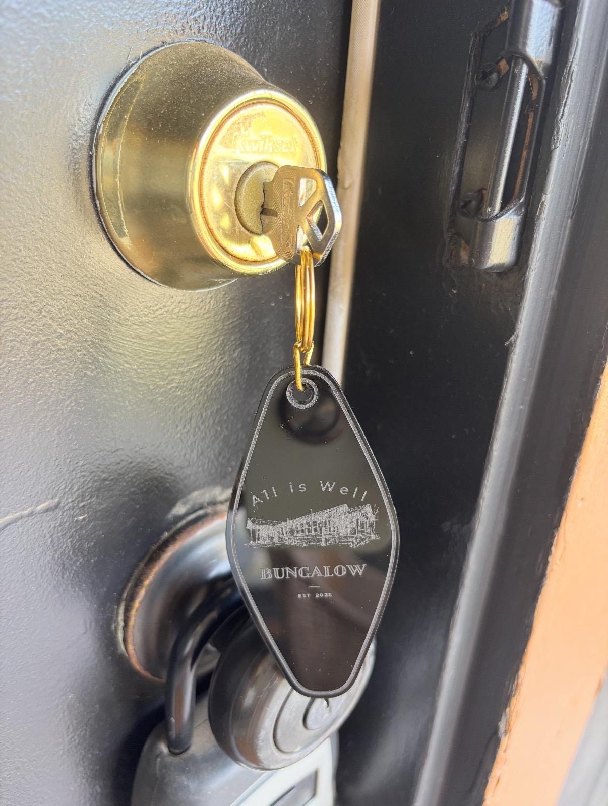Custom Airbnb Keychain: Personalized Guest Welcome Gift, additional product photo
