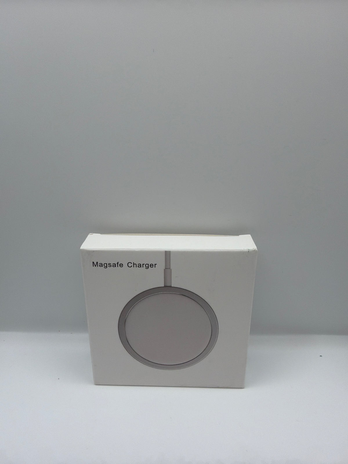 15W Magnetic Wireless Charger – MagSafe Compatible – USB-C