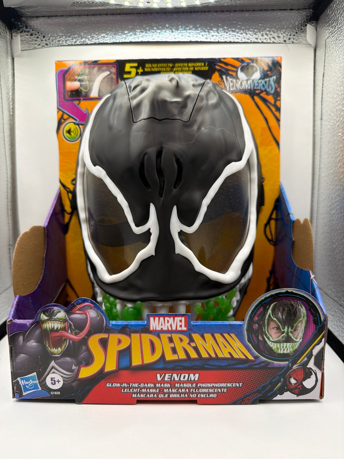 Marvel Spider-Man Venom Glow-in-the-Dark Mask with Sound Effects – Hasbro – New
