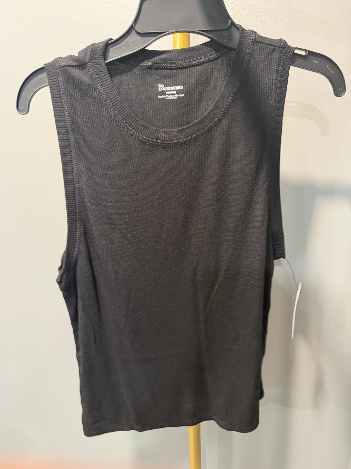 No Boundaries Women’s Black Ribbed Muscle Tank Top – Size Medium