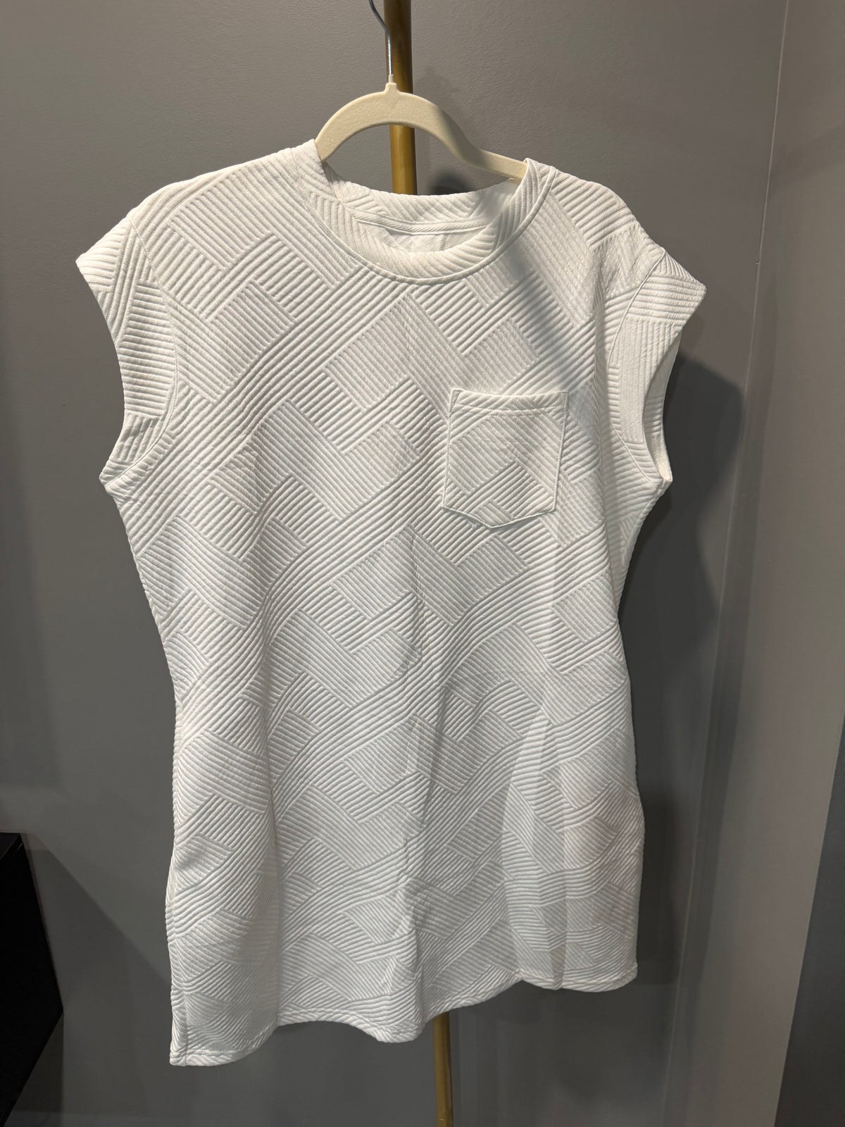 Women’s White Textured Cap-Sleeve Top with Front Pocket