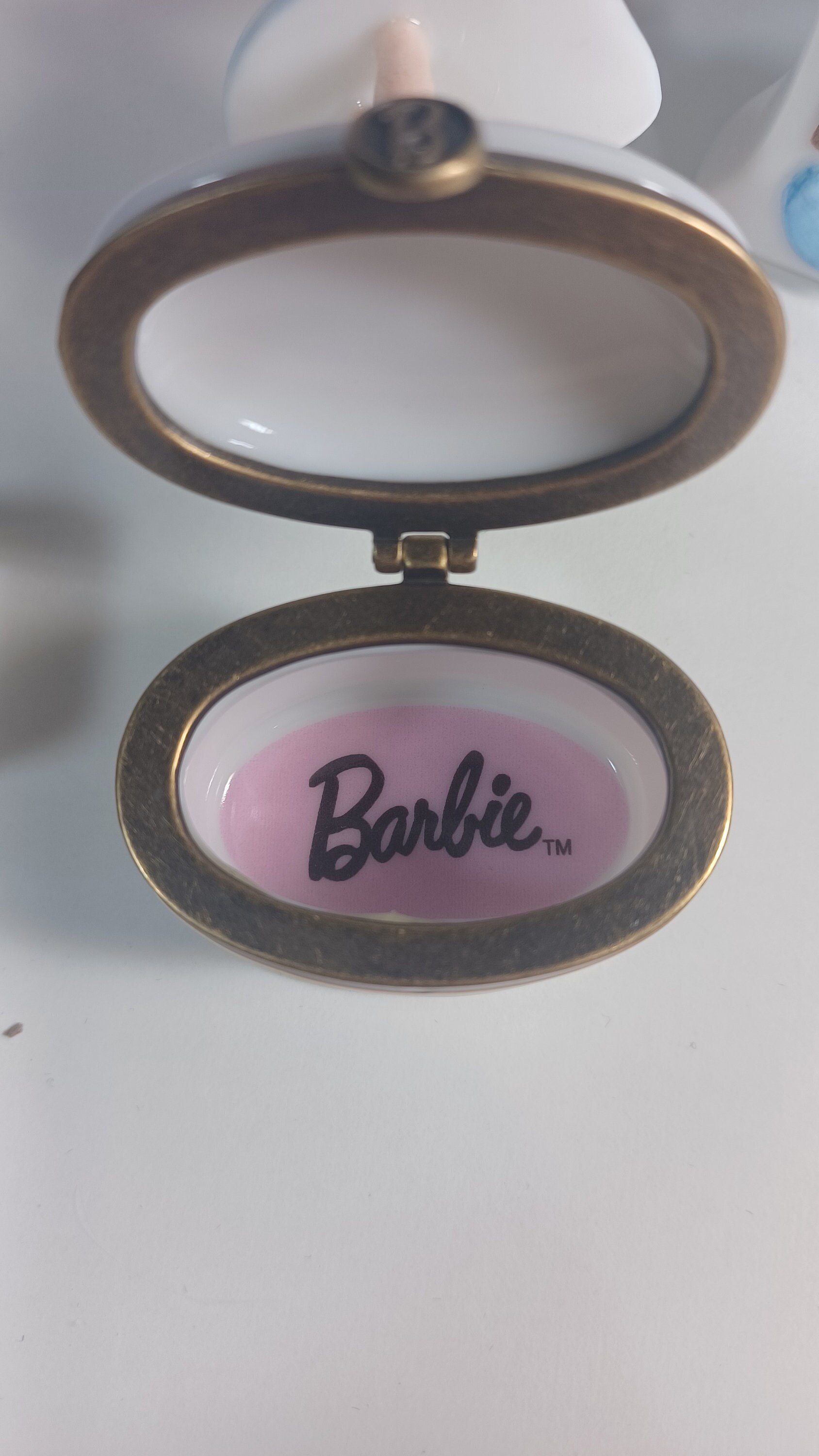 Barbie Suburban Shopper porcelain hinged box with fruit trinket. view 4