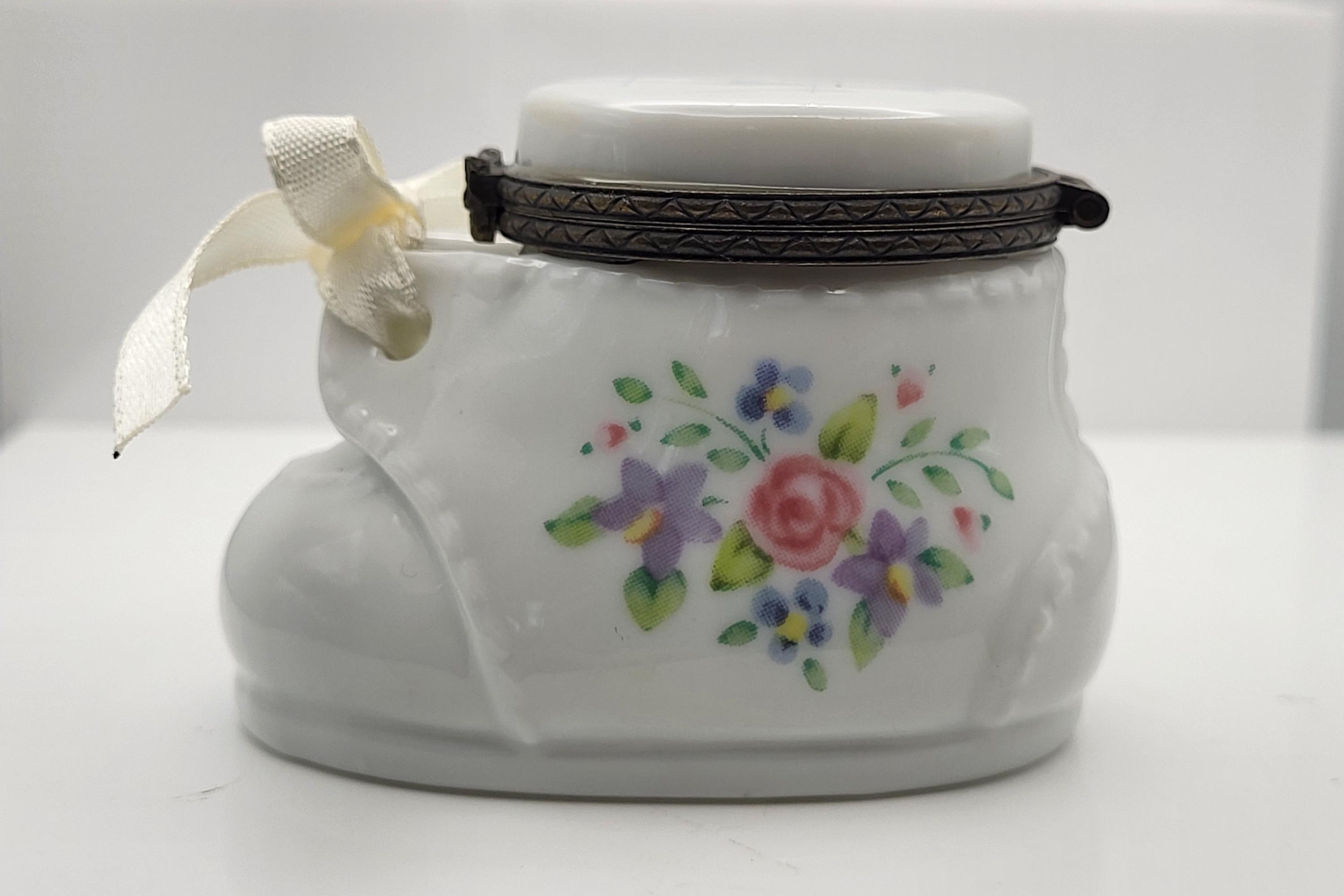 Baby shoe porcelain hinged trinket box. Made by Midwest of Cannon Falls. view 2