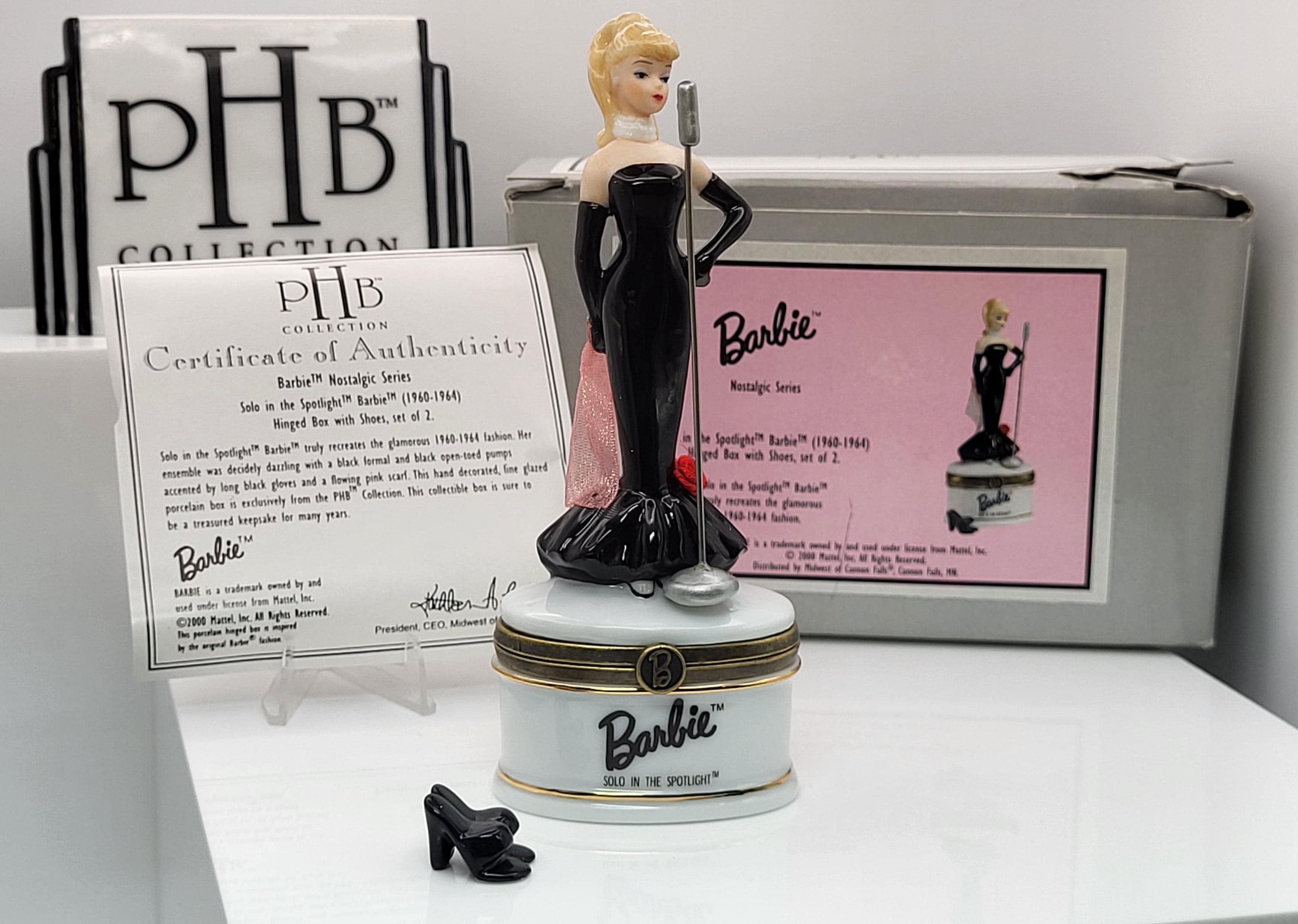 Solo in the Spotlight Barbie (1960-1964) hinged trinket box with shoes trinket. Made by Midwest of Cannon Falls.
