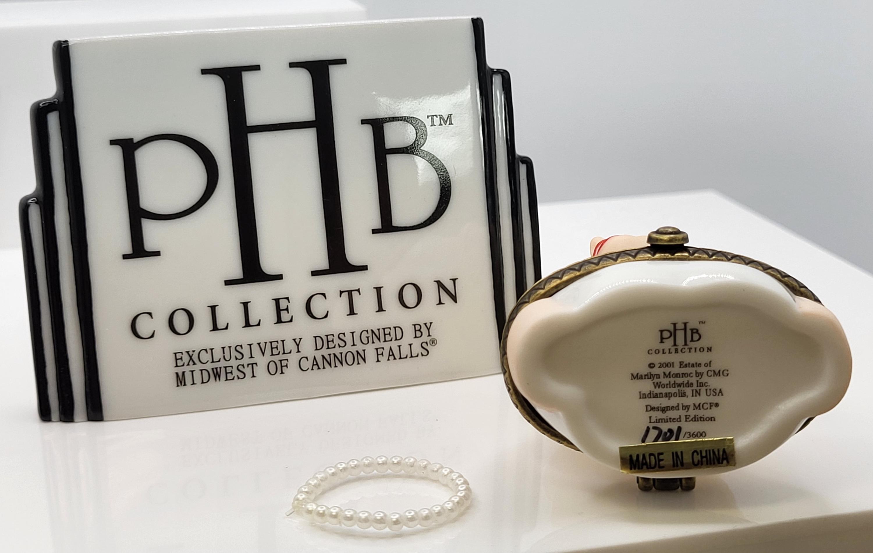 Marilyn Monroe bust porcelain hinged trinket box with pearl necklace trinket. view 7