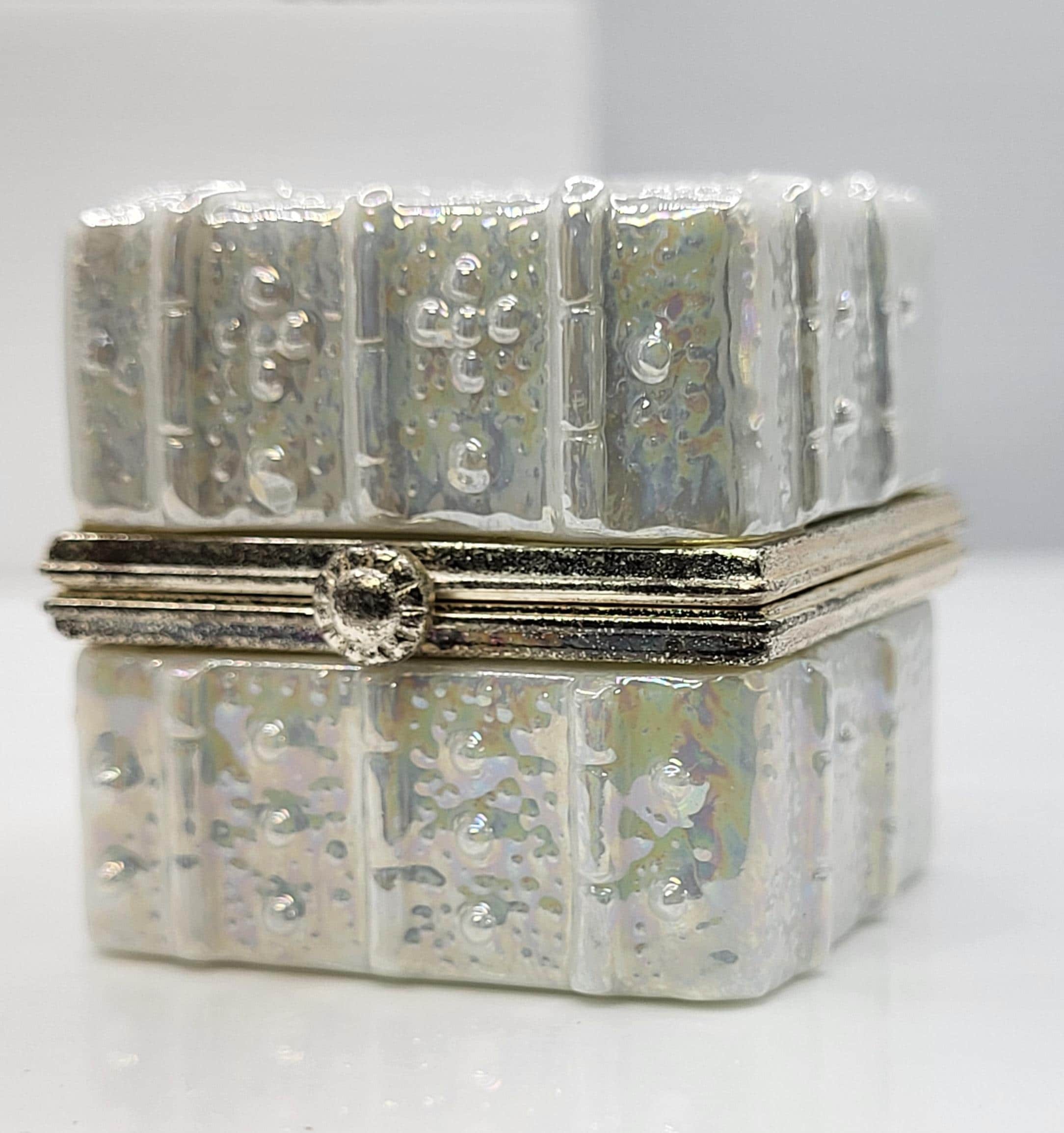 Wedding duo. Just married limousine porcelain hinged box with wedding couple, and ring box with wedding ring trinket. Made by MCF. view 3