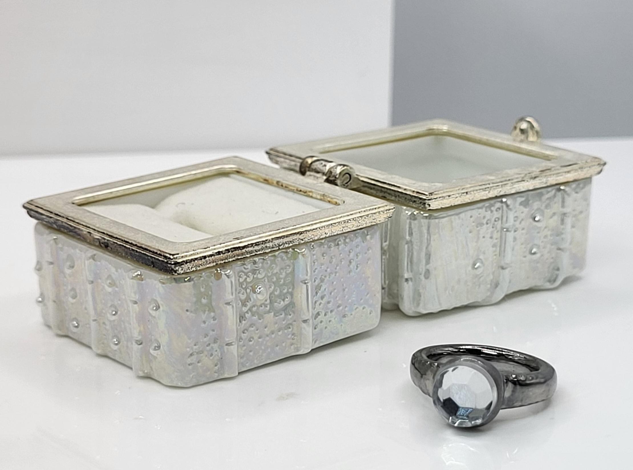 Wedding duo. Just married limousine porcelain hinged box with wedding couple, and ring box with wedding ring trinket. Made by MCF. view 4