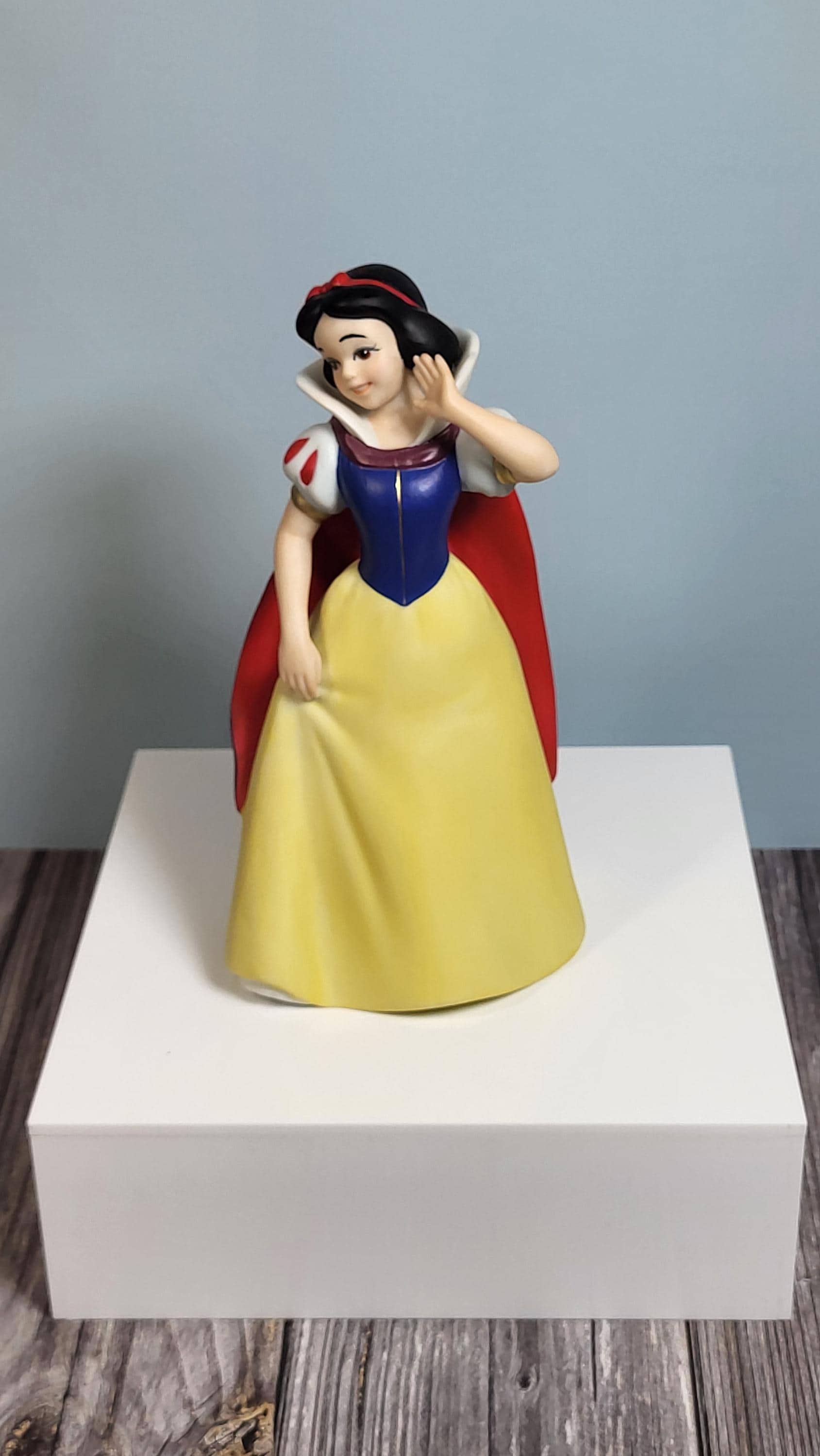Vintage Hand Painted Sri Lanka Snow White Porcelain Figurine from 1990. Made for Disney.