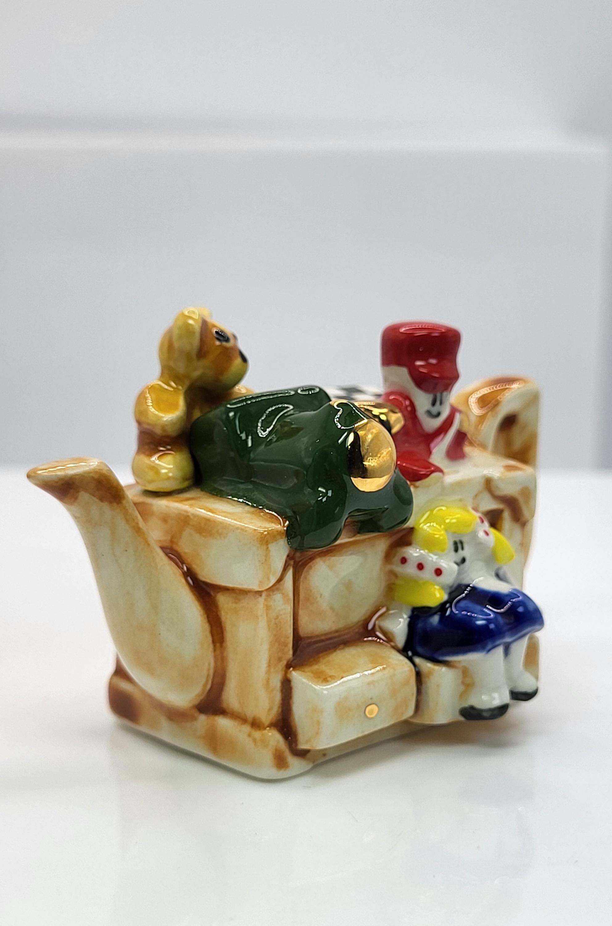 Paul Cardew Tiny Teapots Toy Box Porcelain Collector's Item. view 4