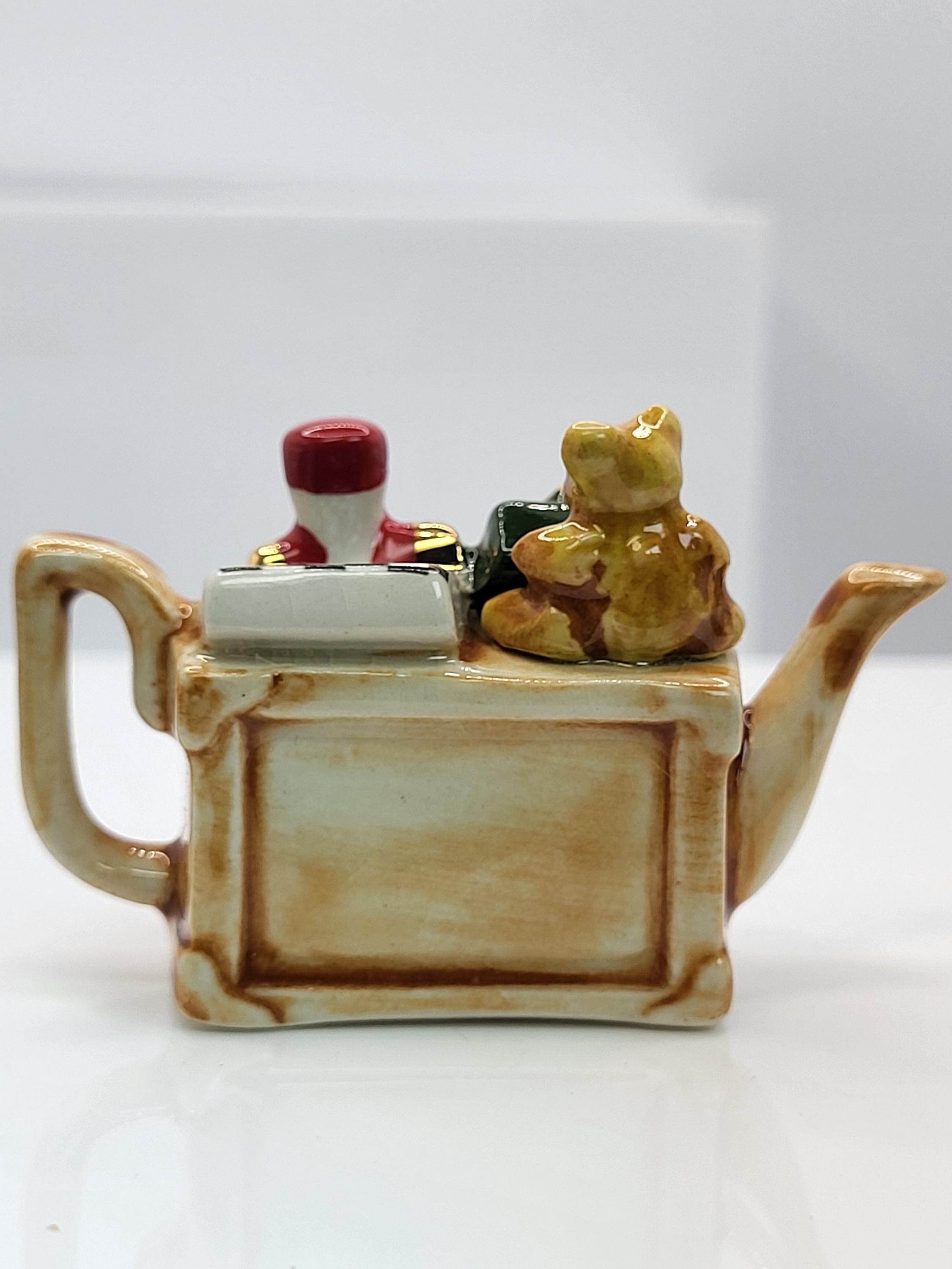 Paul Cardew Tiny Teapots Toy Box Porcelain Collector's Item. view 5