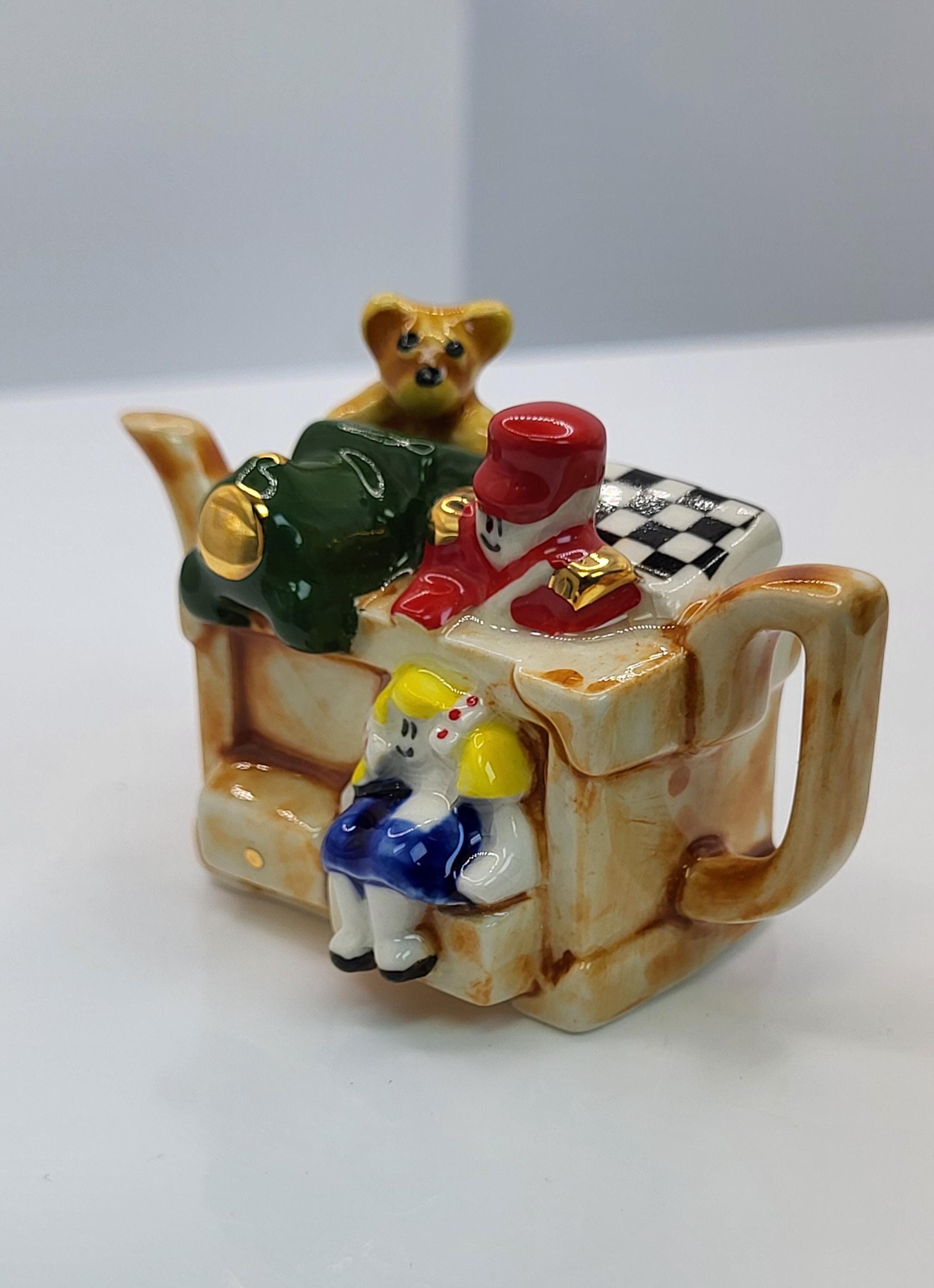 Paul Cardew Tiny Teapots Toy Box Porcelain Collector's Item. view 6
