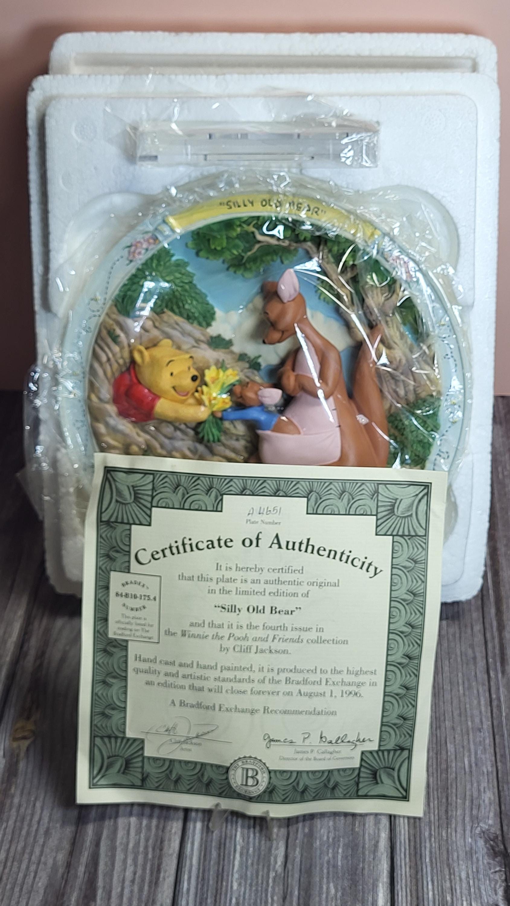 Bradford Exchange Vintage Winnie the Pooh "Silly Old Bear" 3D Plate view 2