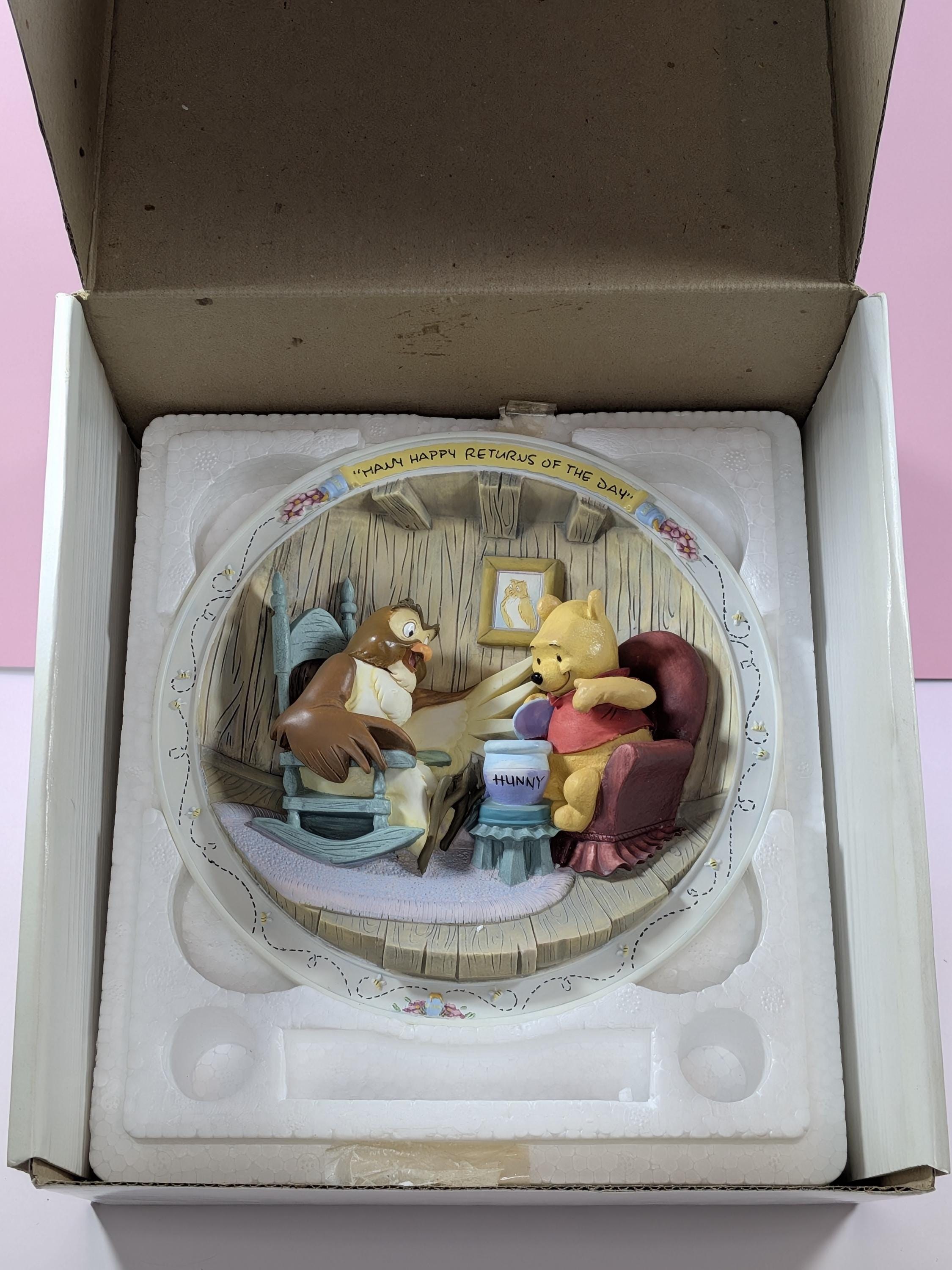 Bradford Exchange Winnie the Pooh "Many Happy Returns of the Day" Collector Plate view 2