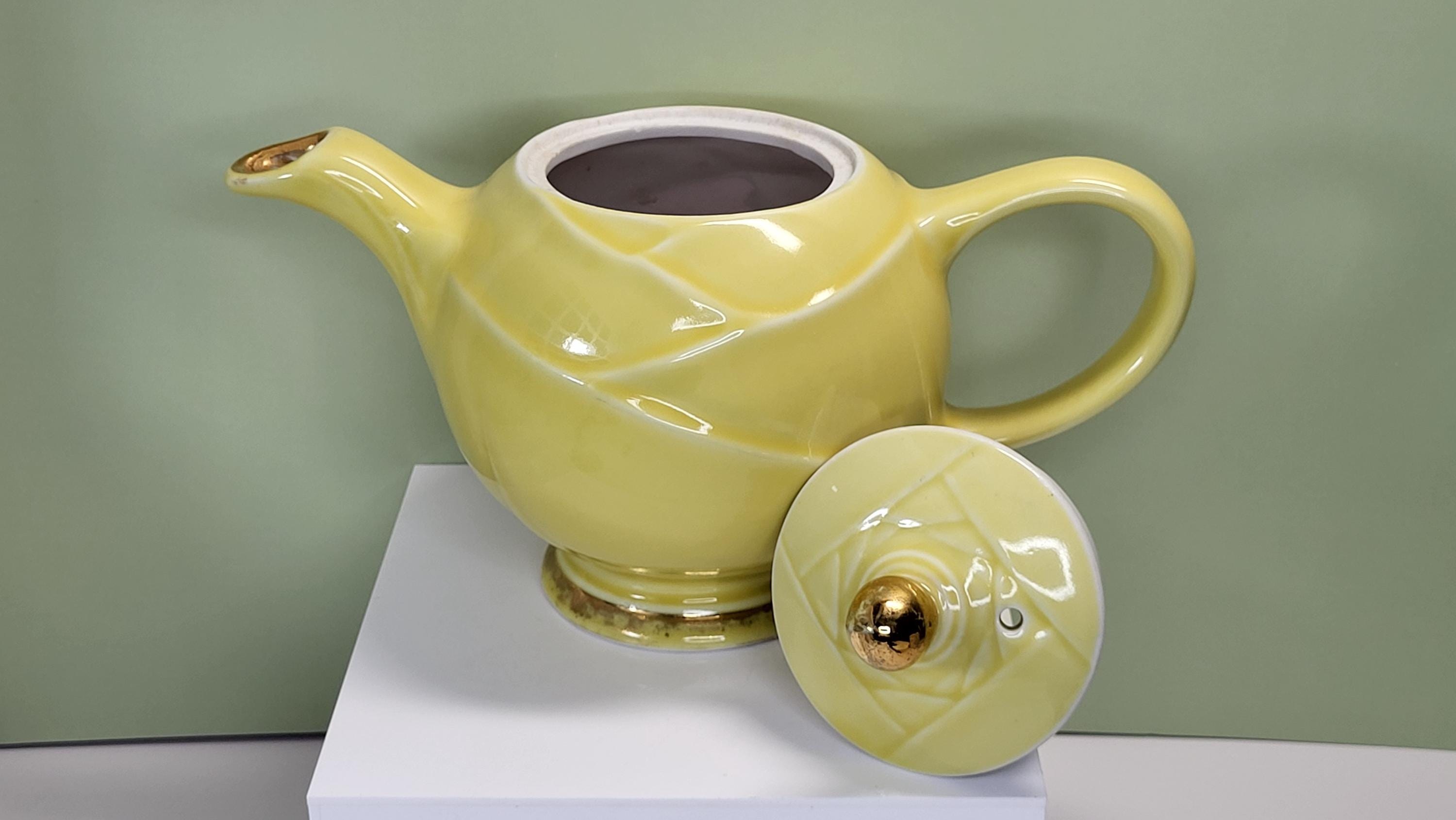 Vintage Hall China Teapot view 9
