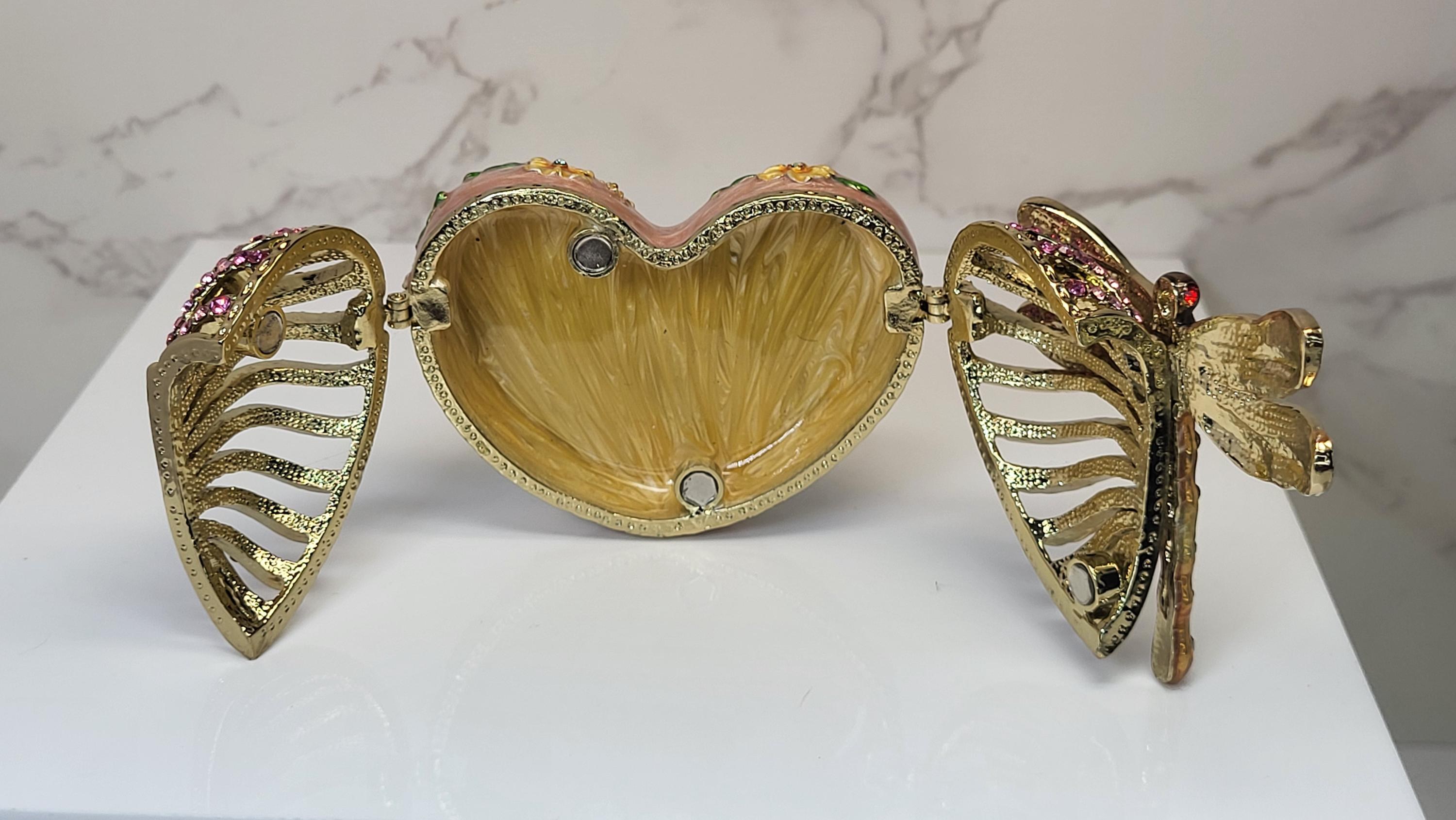 Ornate Vintage Dragonfly Trinket Box view 5