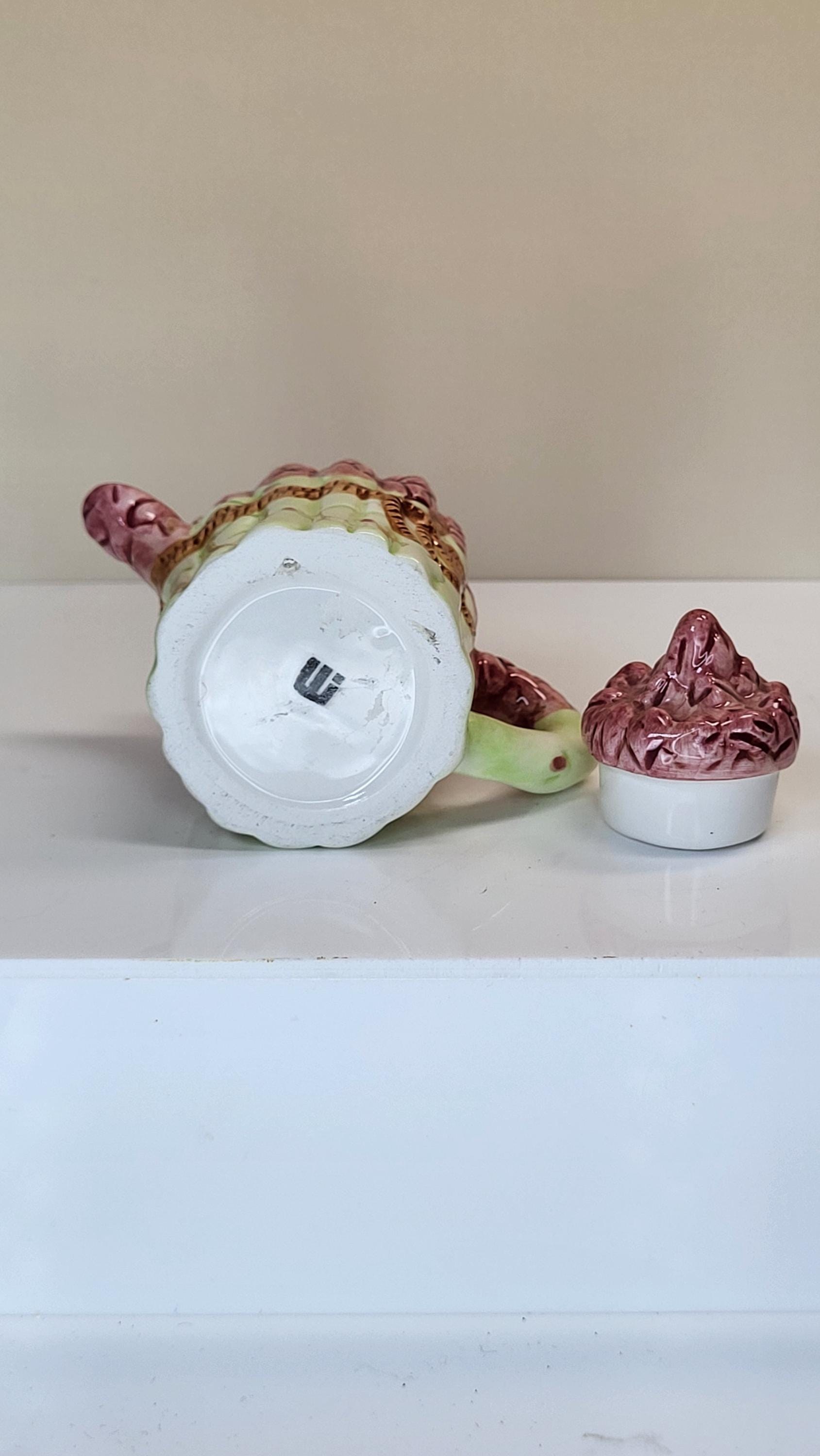Vintage Miniature Asparagus Teapot view 7