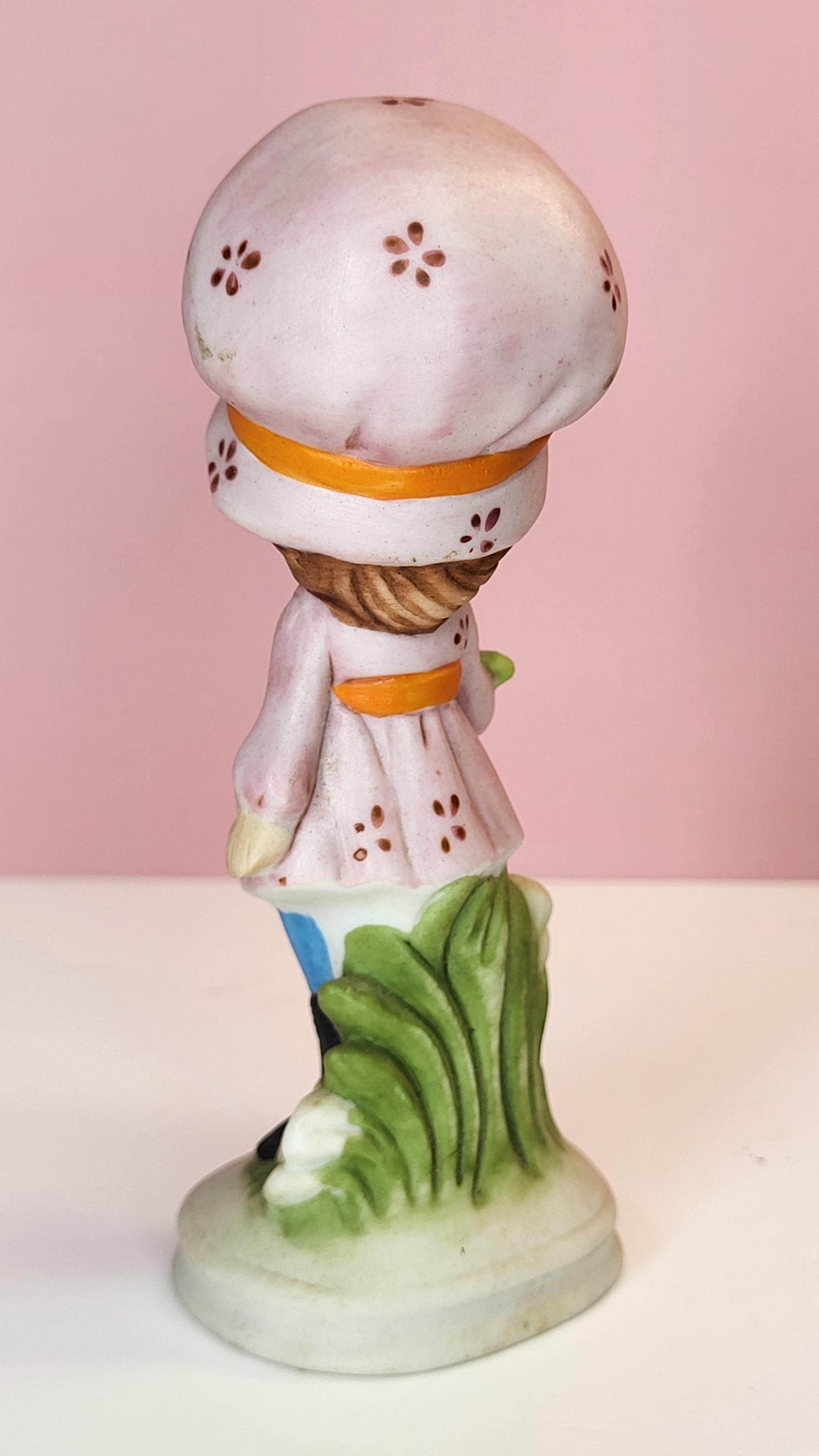 Vintage Holly Hobbie Napcoware Figurine Girl with Pink Bonnet and Flowers, Model C8820, Made in Japan, 1970s, Perfect Condition, 4.5" Tall view 5