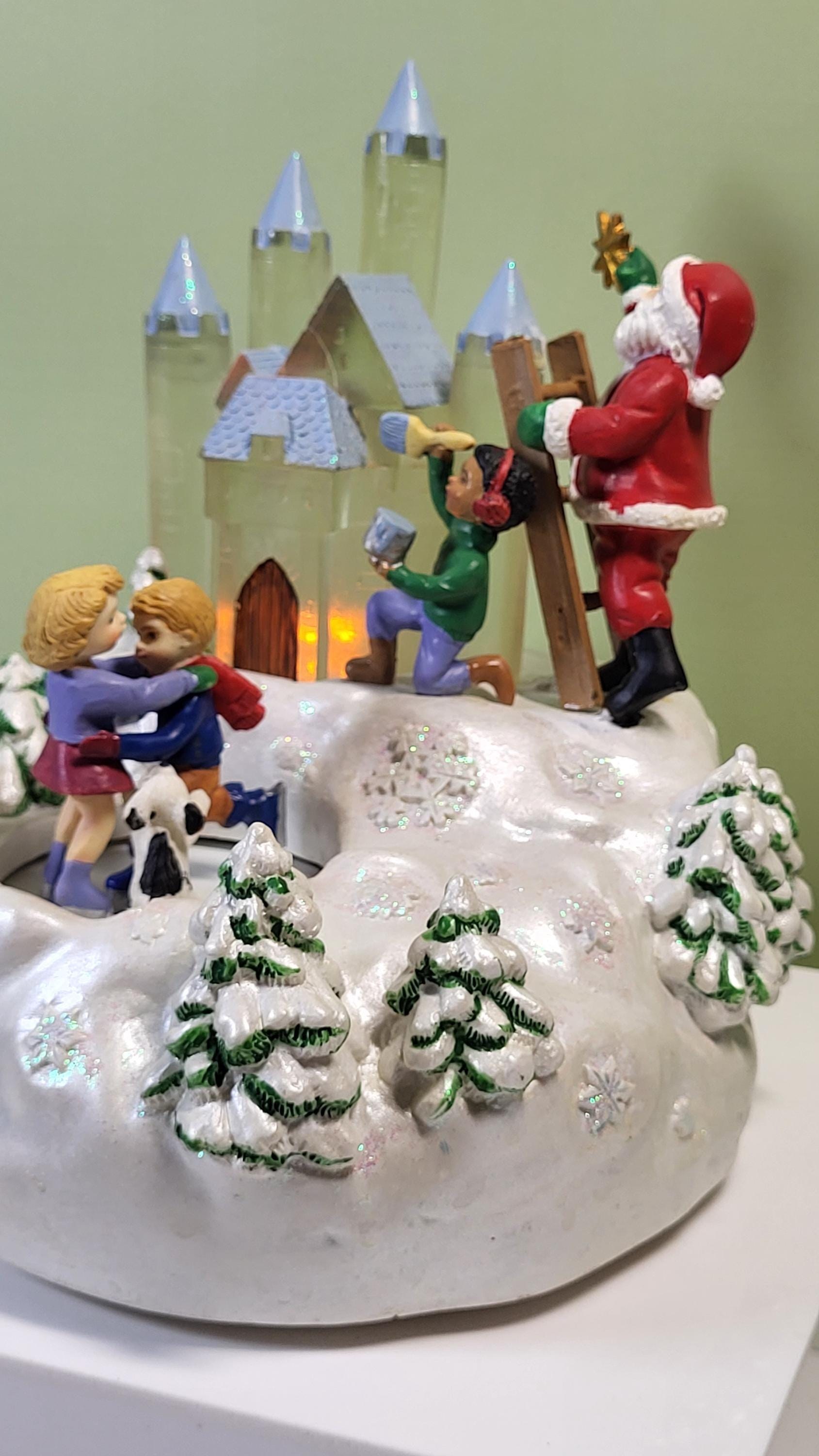 1997 Avon Santa's Magical Castle Musical Figurine - Motion & Lights - With Original Box view 6