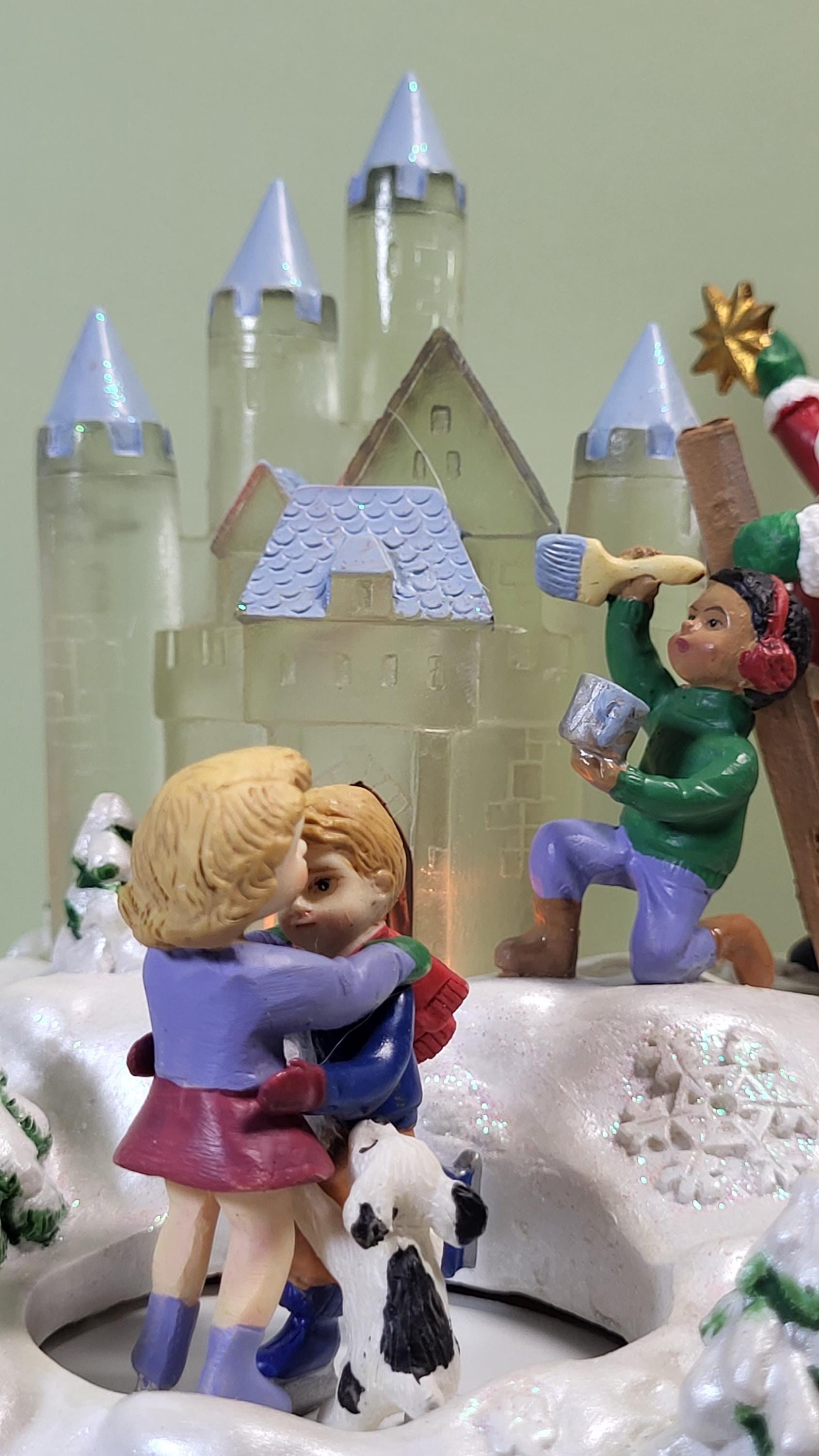 1997 Avon Santa's Magical Castle Musical Figurine - Motion & Lights - With Original Box view 10