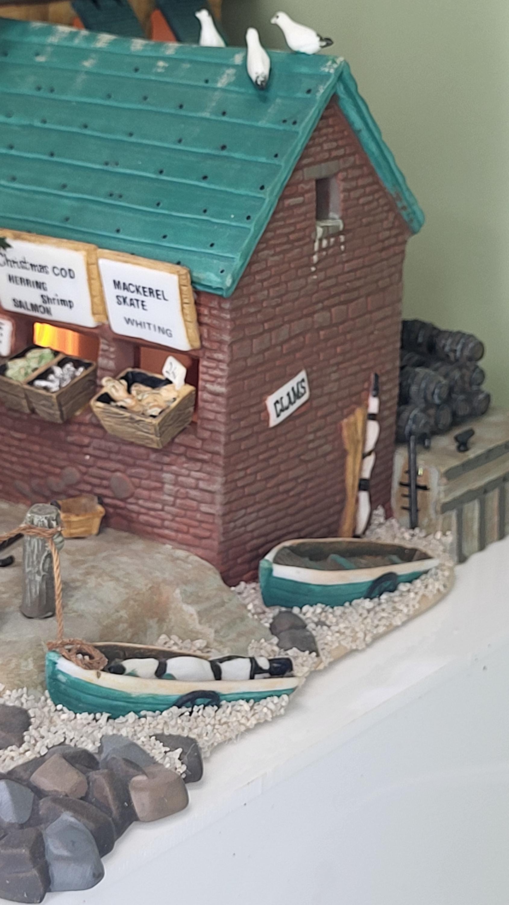 Dept 56 North Eastern Sea Fisheries Ltd Building & Lobster Trappers Set view 11