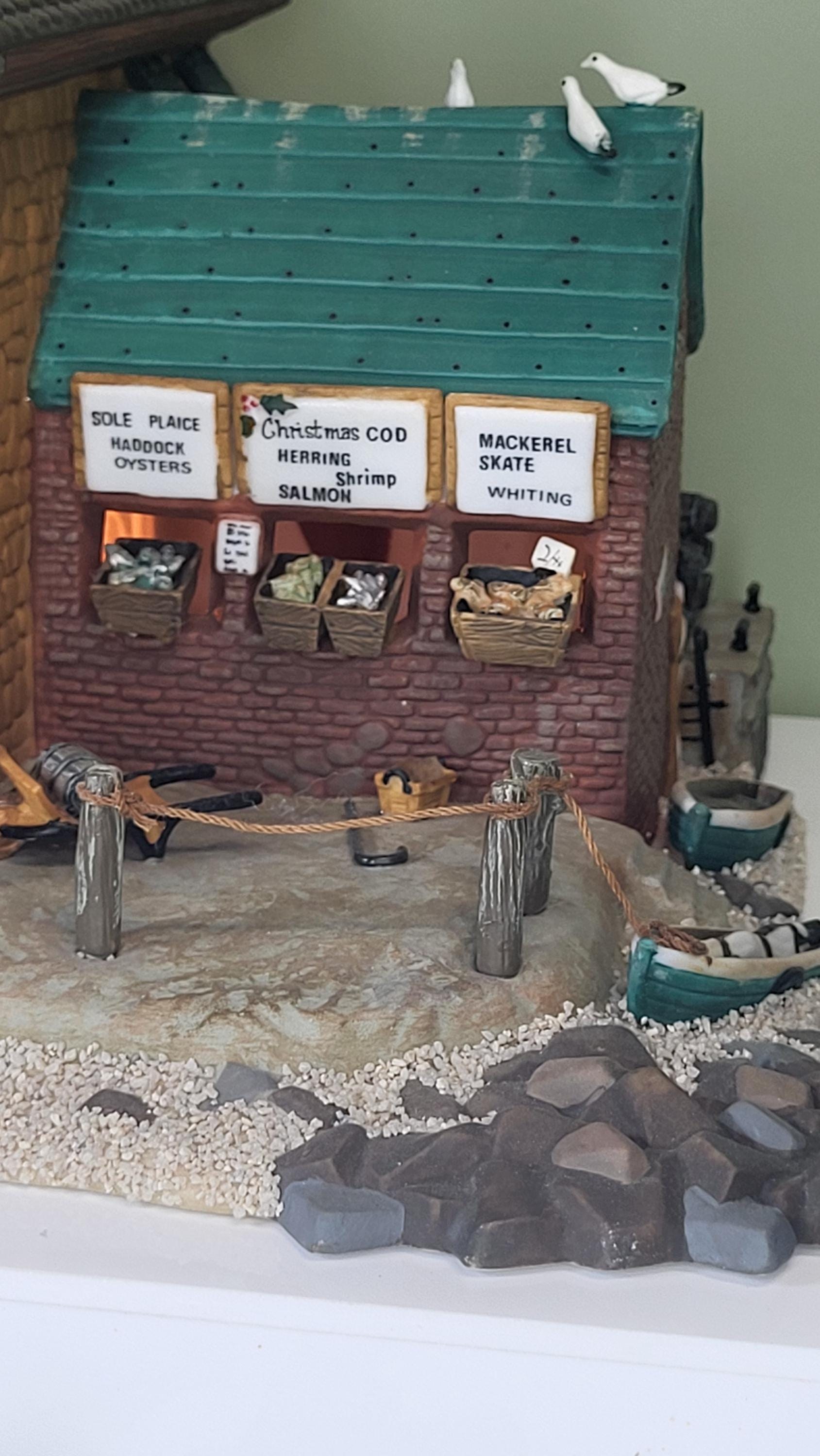 Dept 56 North Eastern Sea Fisheries Ltd Building & Lobster Trappers Set view 10