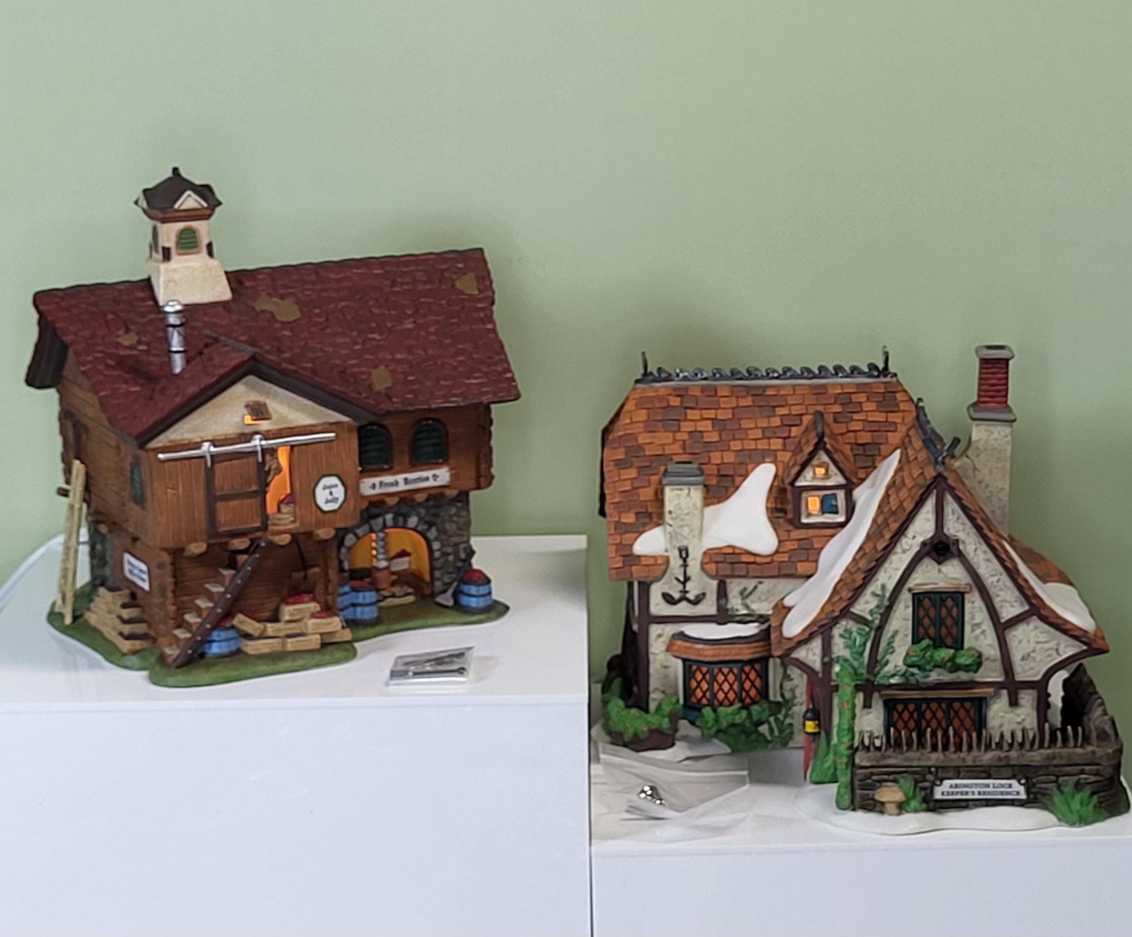 Department 56 Set of 2 Christmas Village Houses view 4