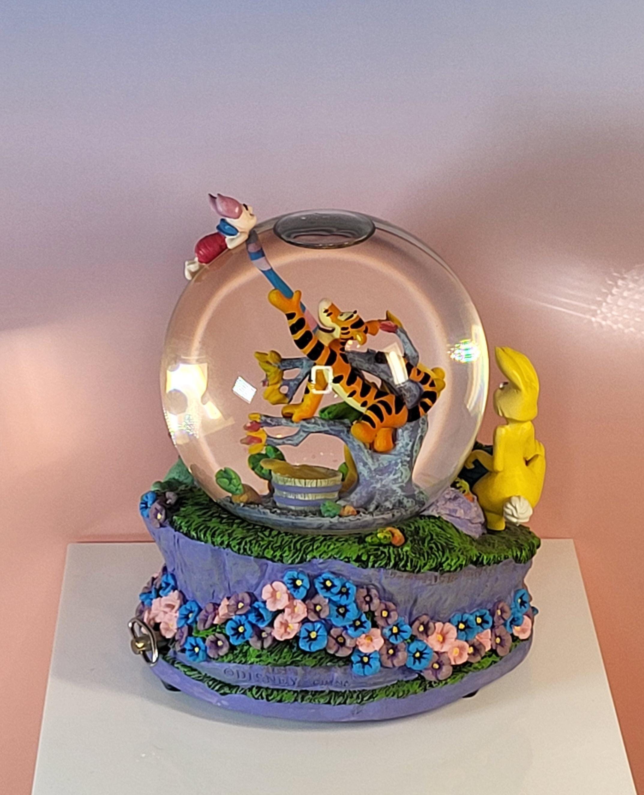 Vintage Retired Disney Store Winnie the Pooh Blustery Day Musical Snow Globe view 6