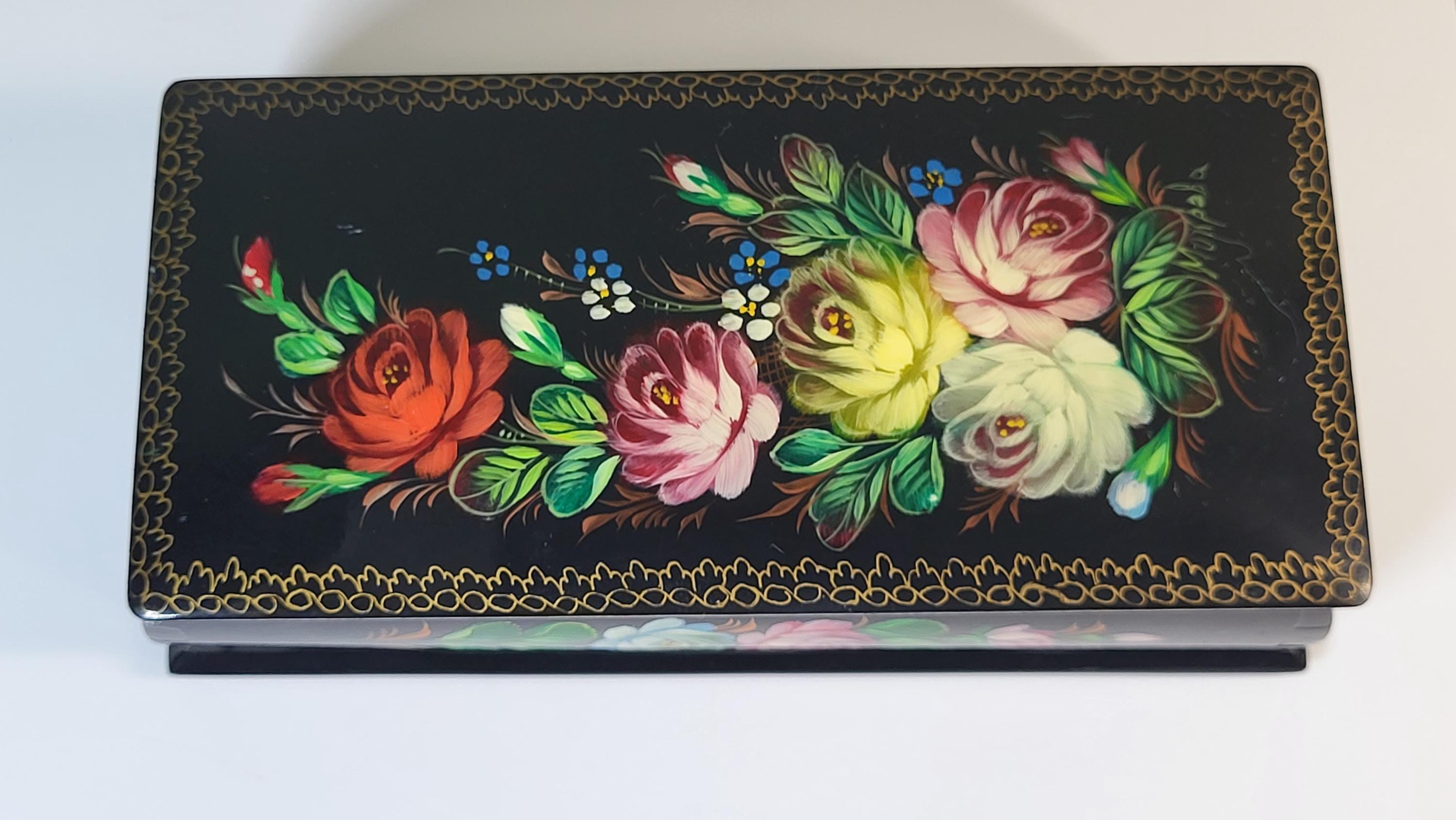 Vintage Hand Painted Russian Lacquer Box, Floral Zhostovo Folk Art view 3