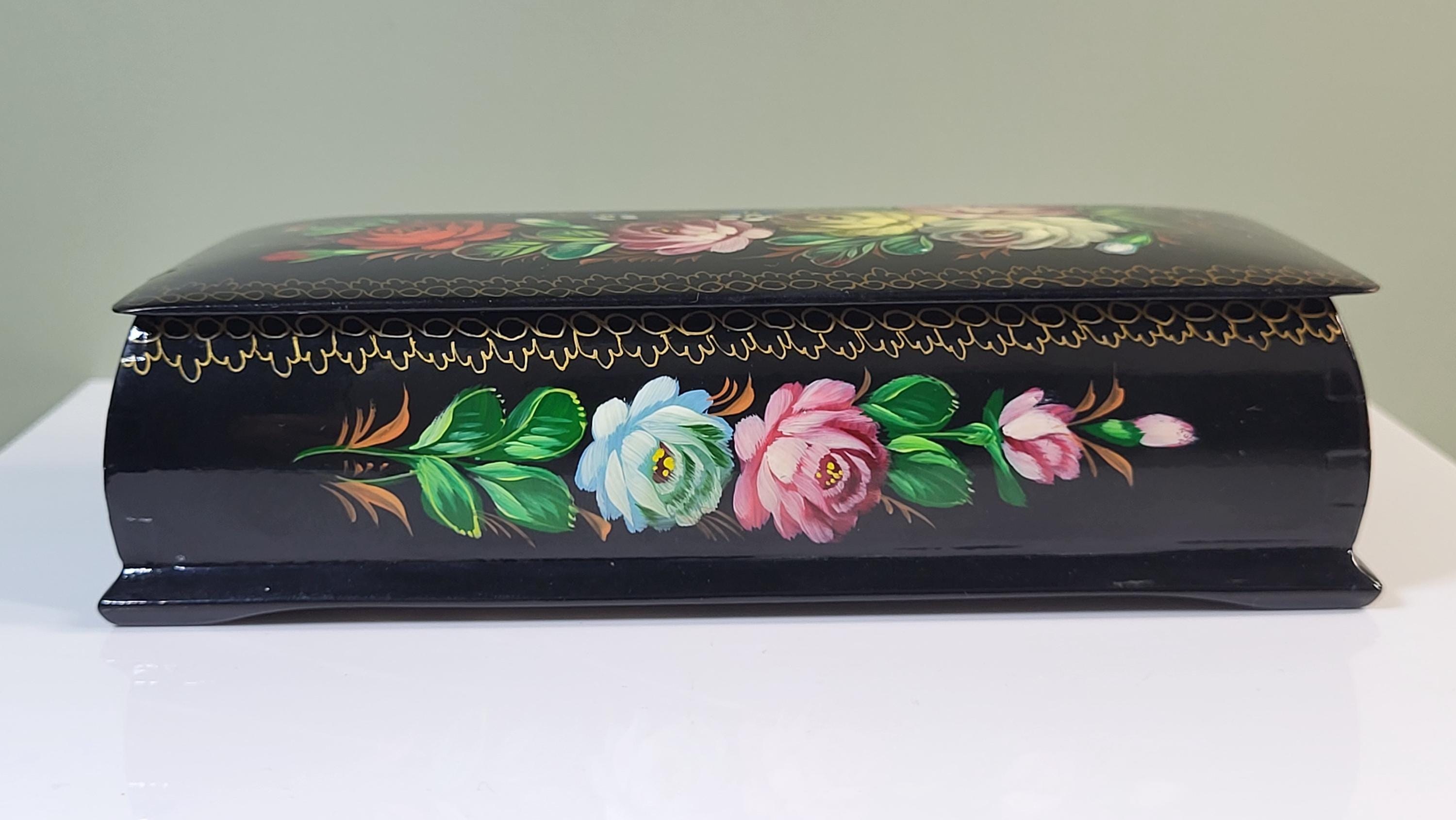 Vintage Hand Painted Russian Lacquer Box, Floral Zhostovo Folk Art view 4