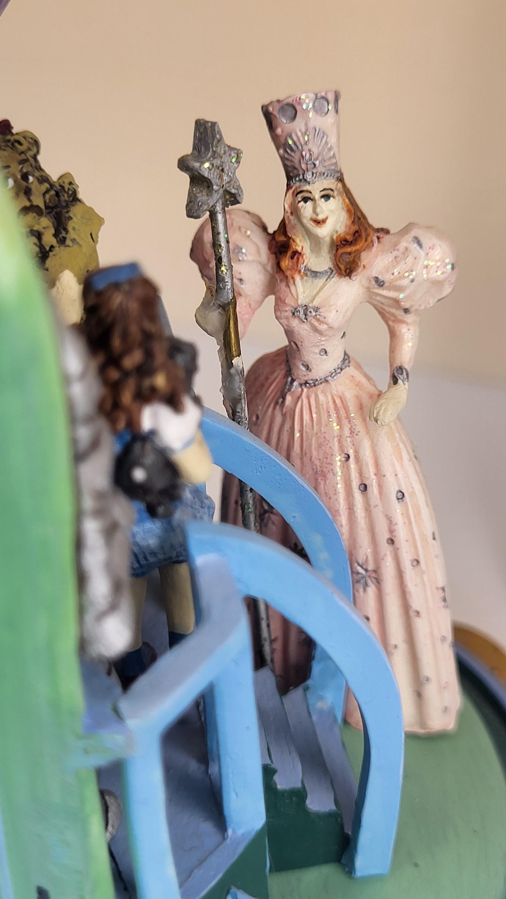 Vintage Wizard of Oz Musical Globe - Franklin Mint Porcelain Sculpture view 11