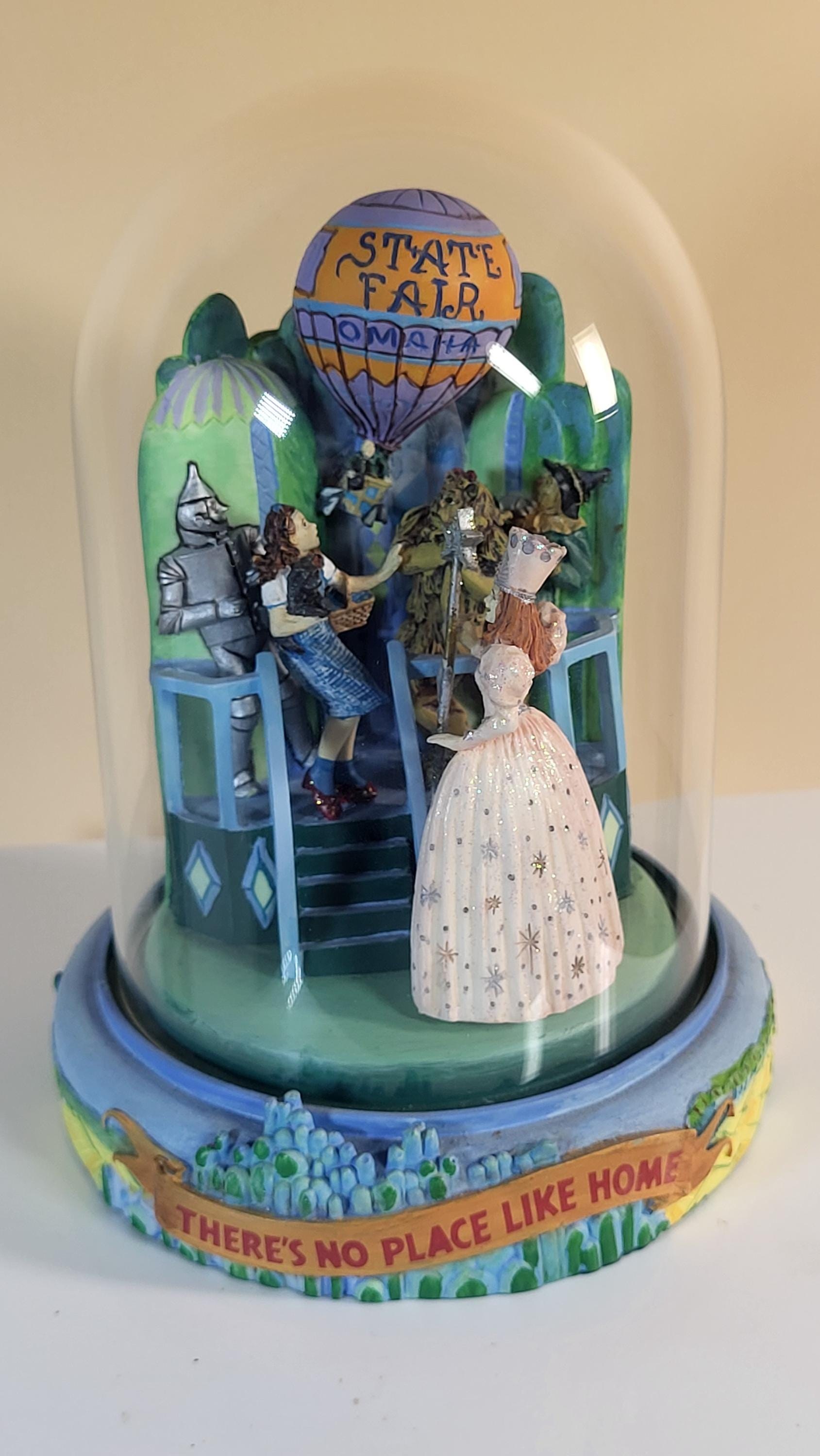 Vintage Wizard of Oz Musical Globe - Franklin Mint Porcelain Sculpture view 4