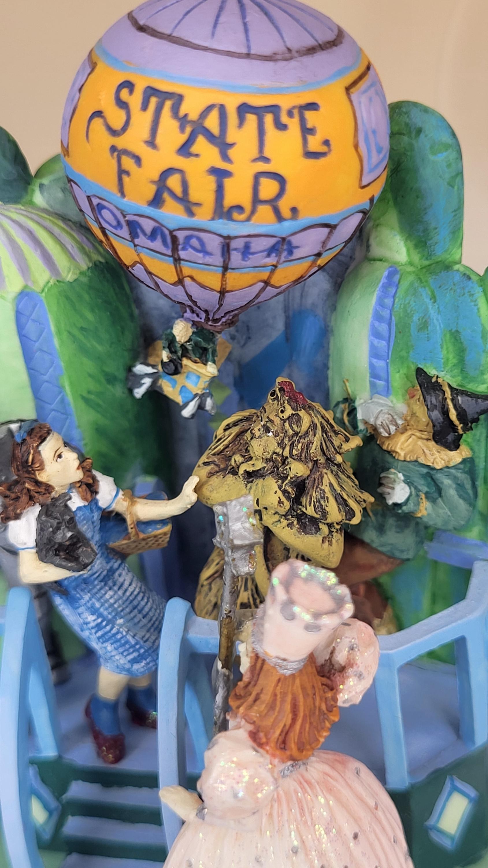 Vintage Wizard of Oz Musical Globe - Franklin Mint Porcelain Sculpture view 8