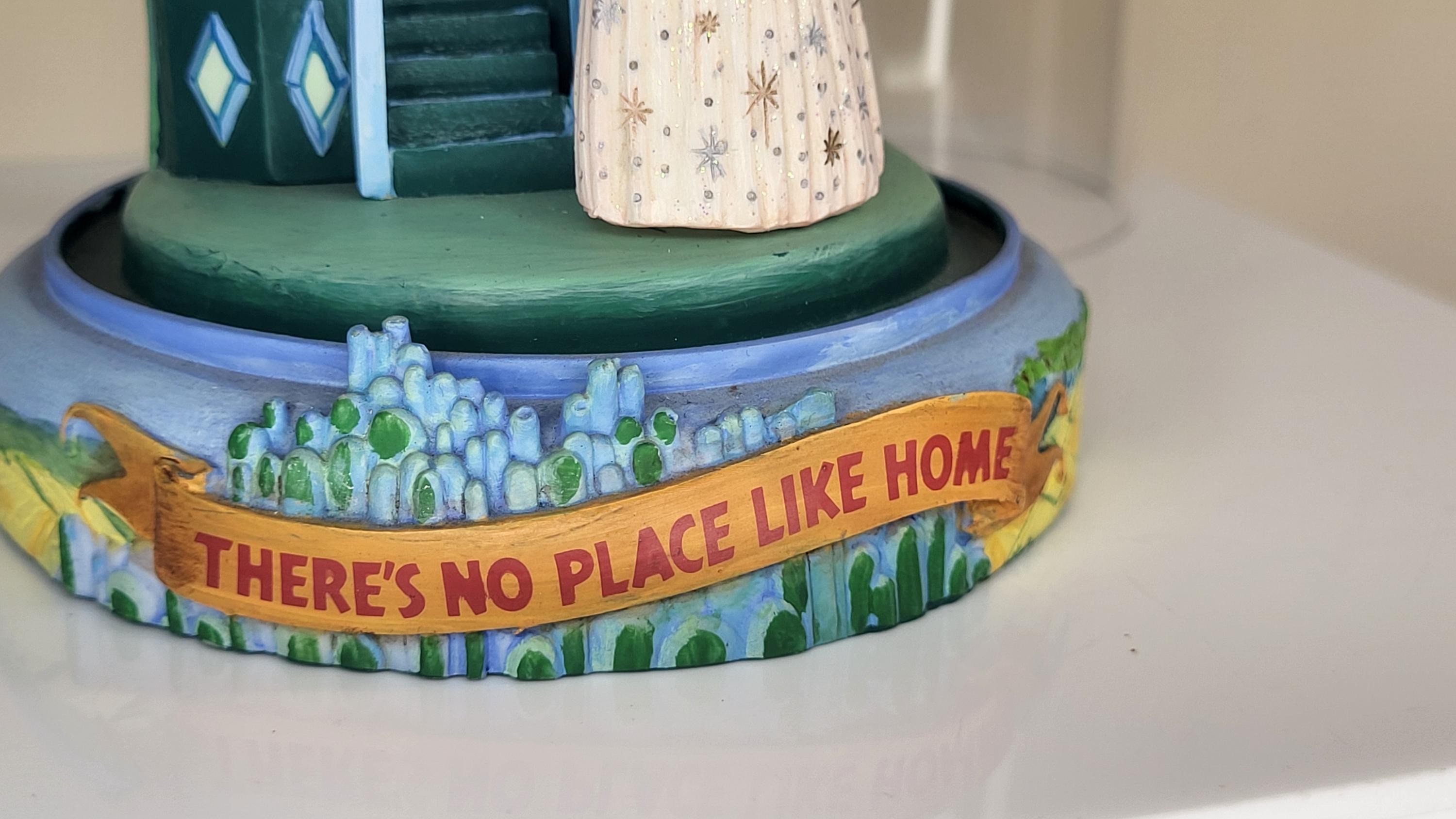Vintage Wizard of Oz Musical Globe - Franklin Mint Porcelain Sculpture view 9