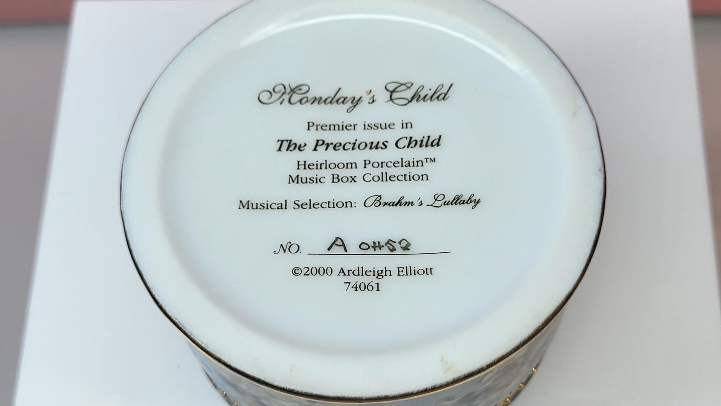 Ardleigh Elliott Porcelain Music Box Set view 8