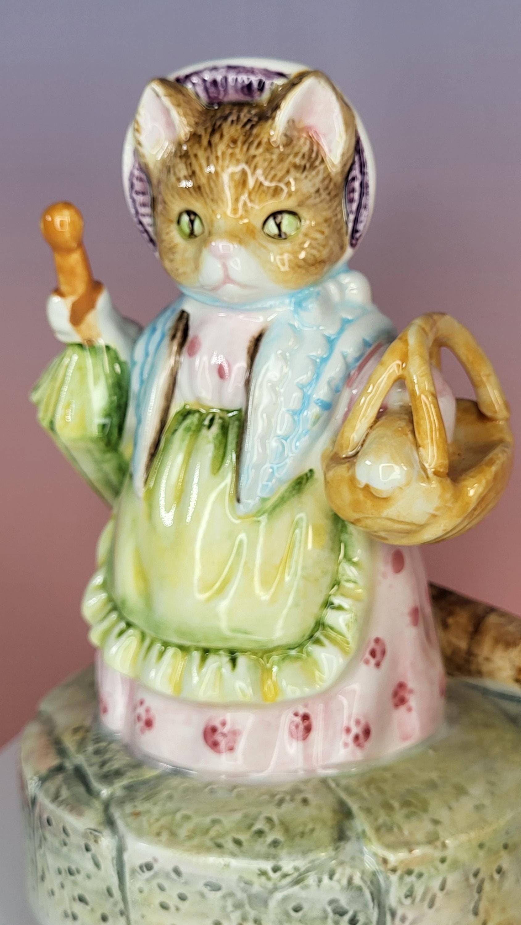 Vintage Schmid Beatrix Potter Mrs. Ribby Music Box view 4