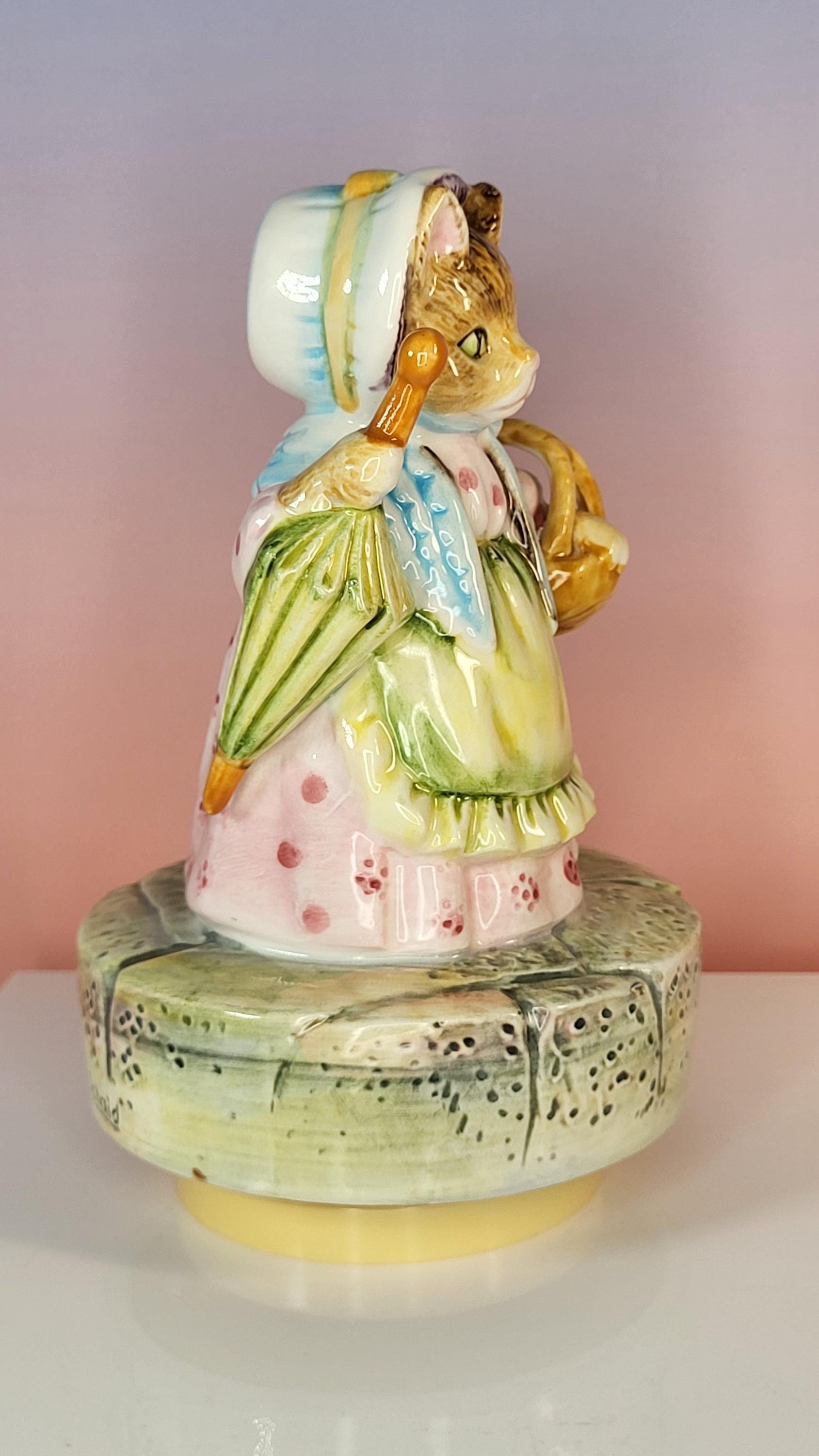 Vintage Schmid Beatrix Potter Mrs. Ribby Music Box view 5