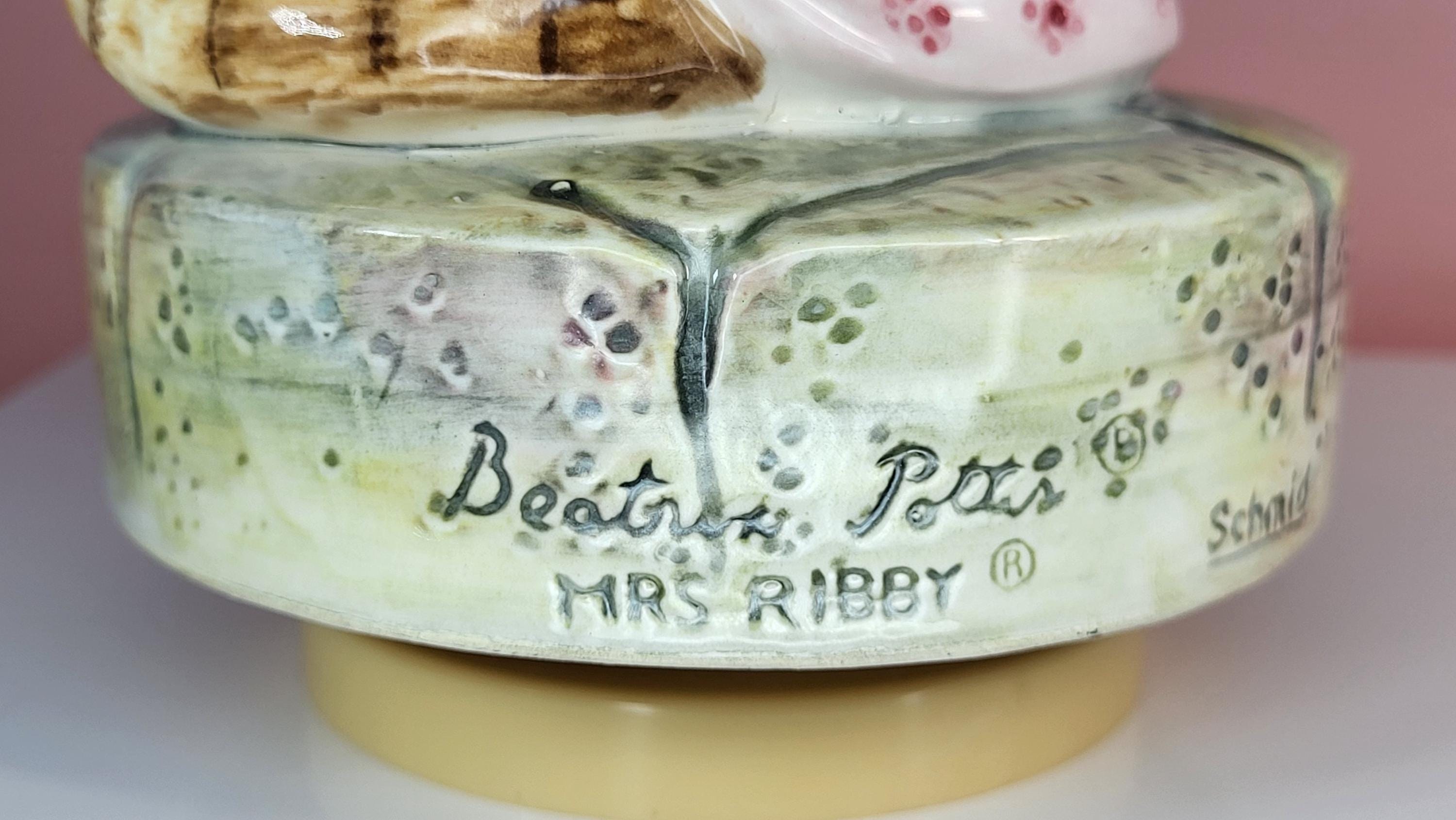 Vintage Schmid Beatrix Potter Mrs. Ribby Music Box view 8